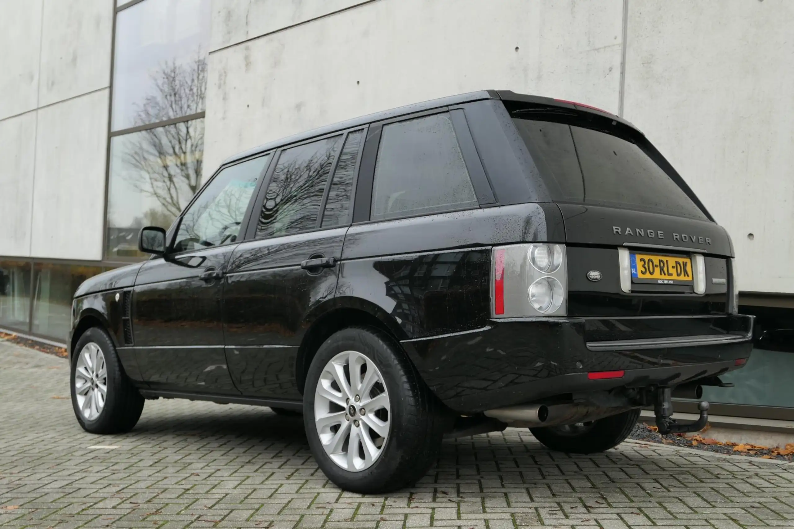 Land Rover - Range Rover