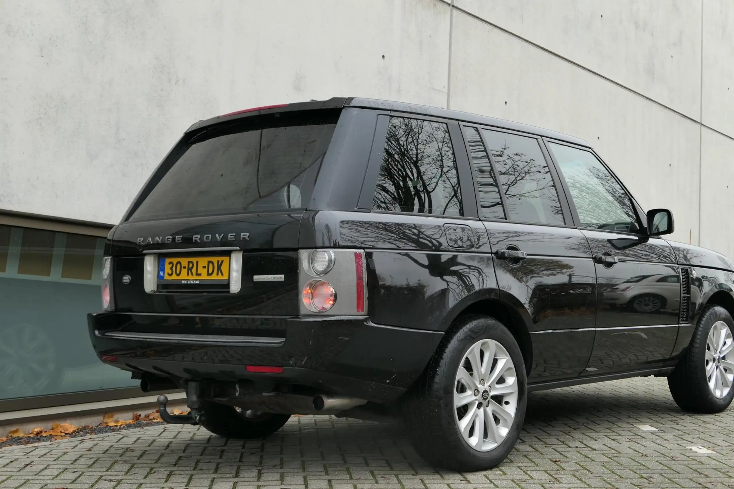 Land Rover - Range Rover