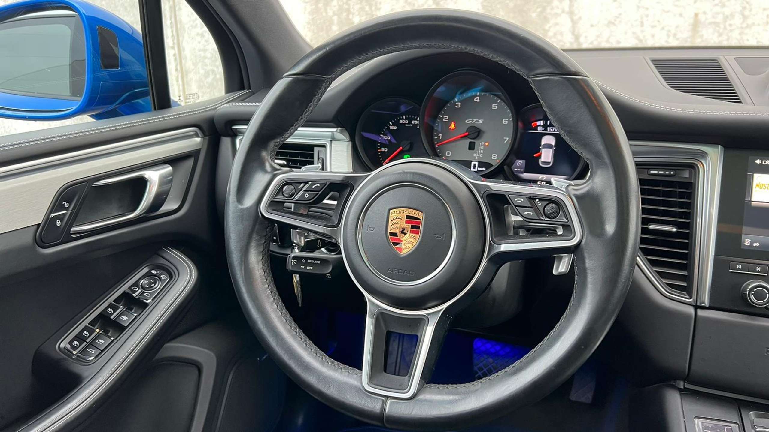 Porsche - Macan