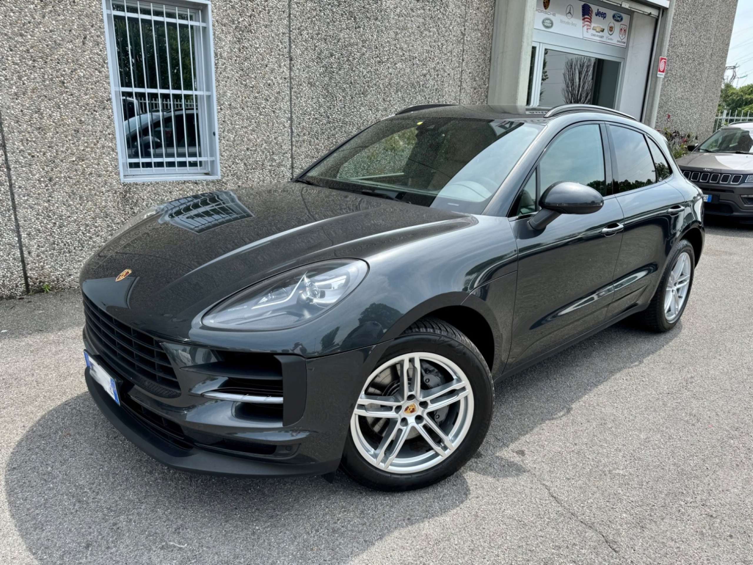 Porsche - Macan