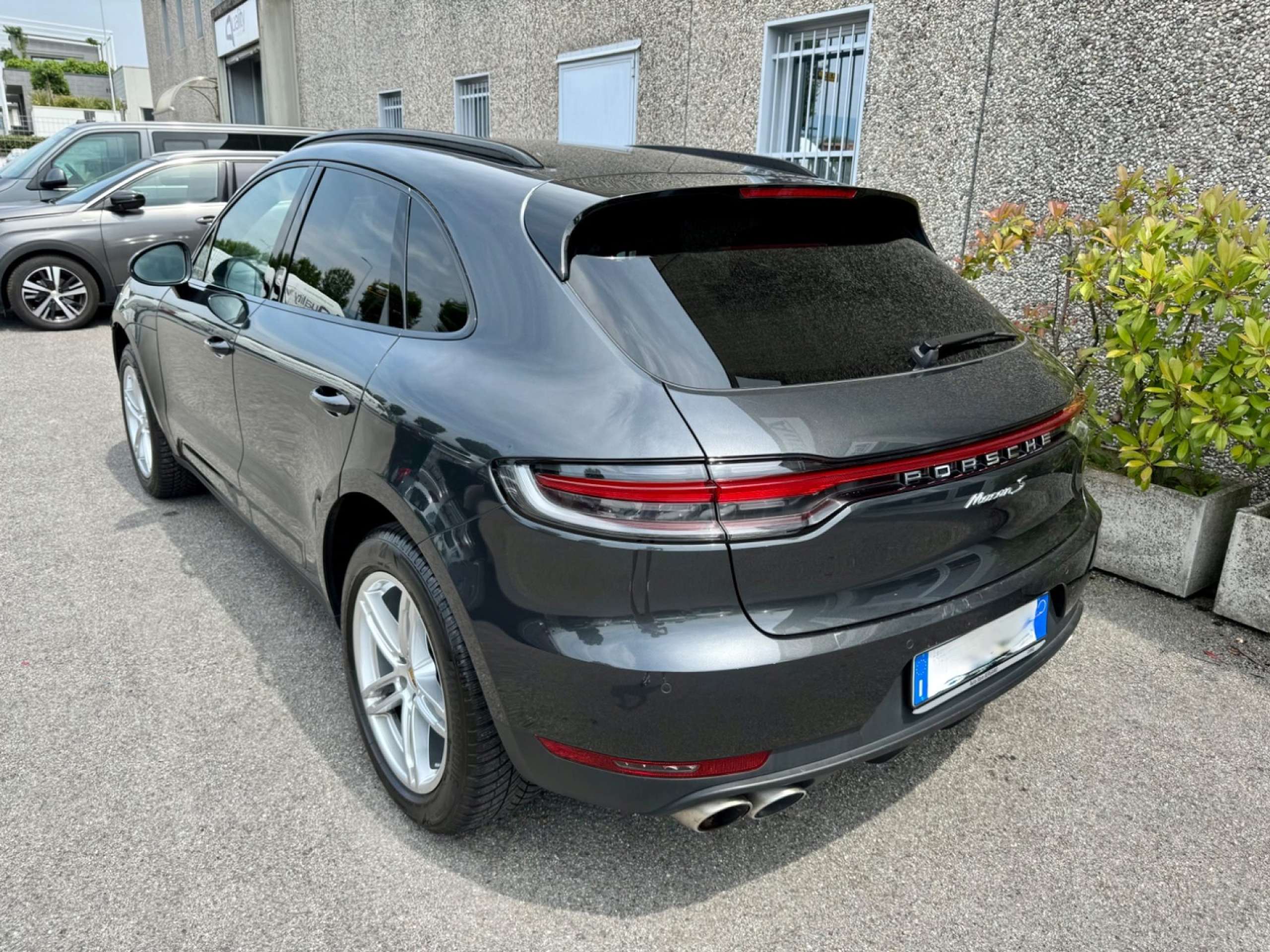 Porsche - Macan