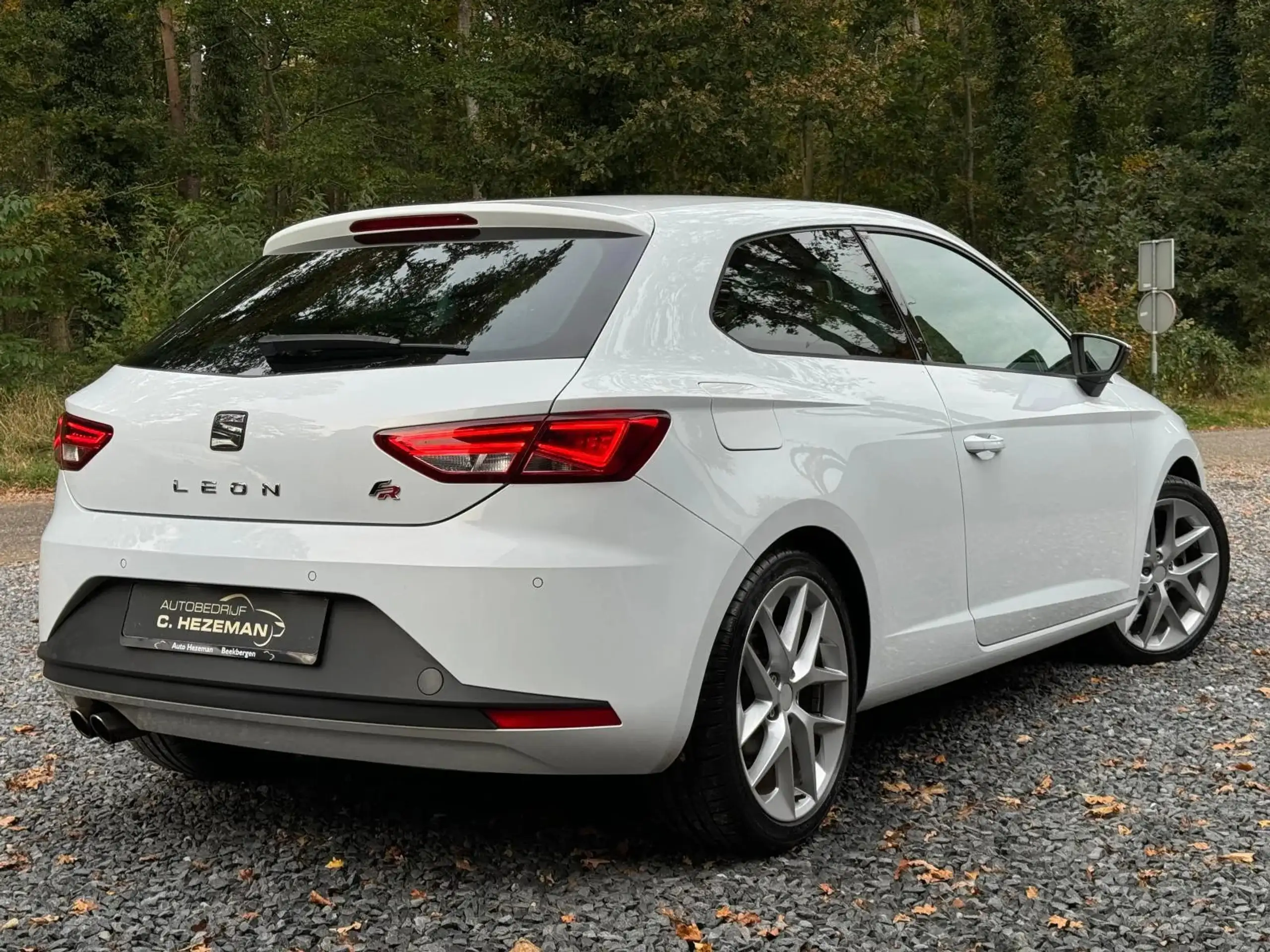 SEAT - Leon