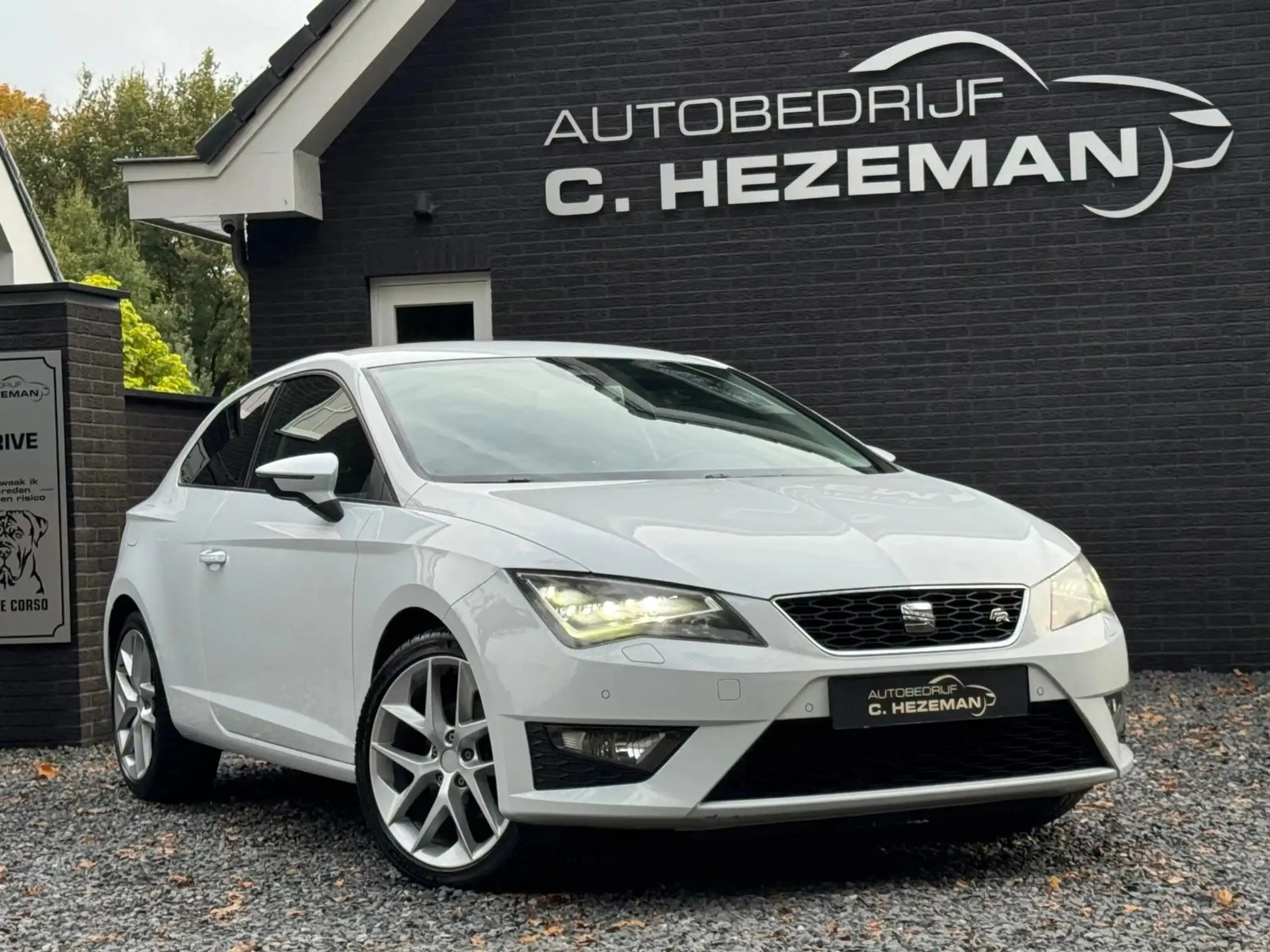 SEAT - Leon