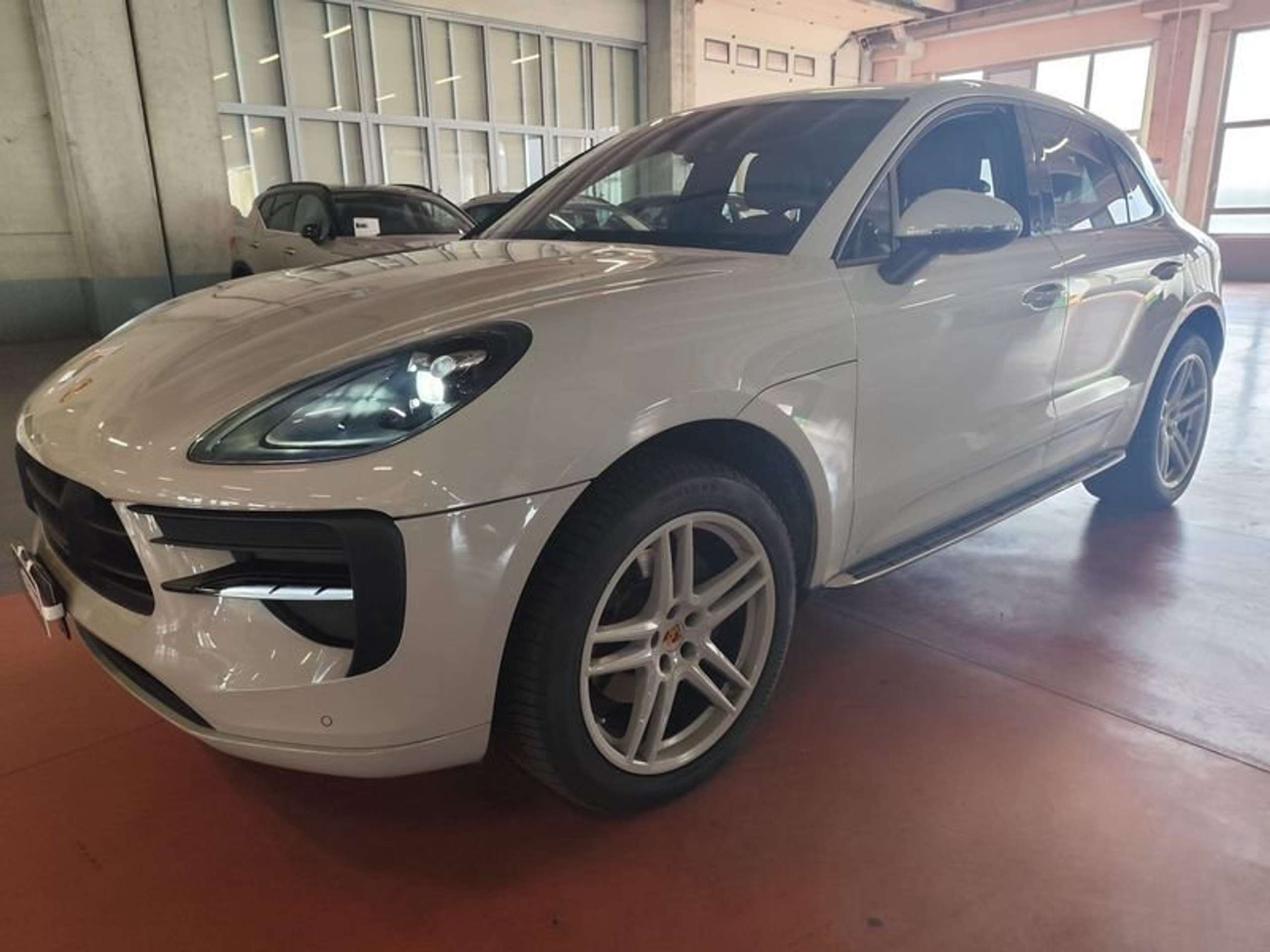 Porsche - Macan