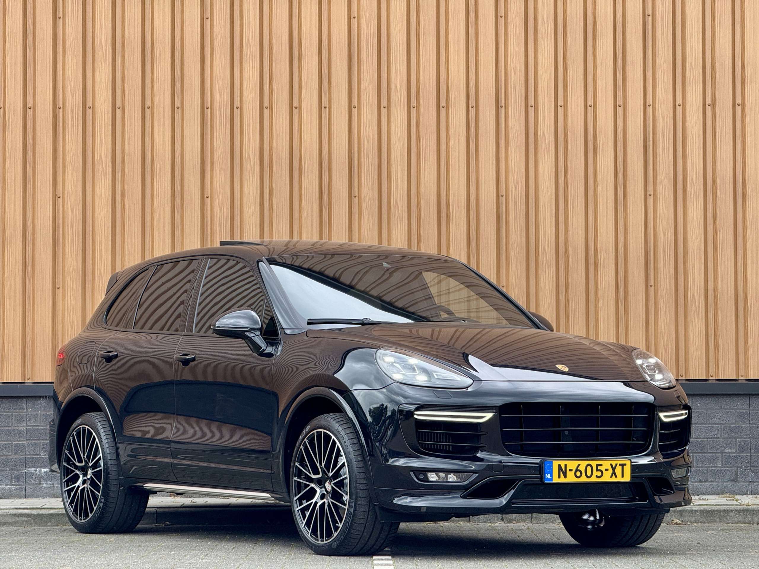 Porsche - Cayenne