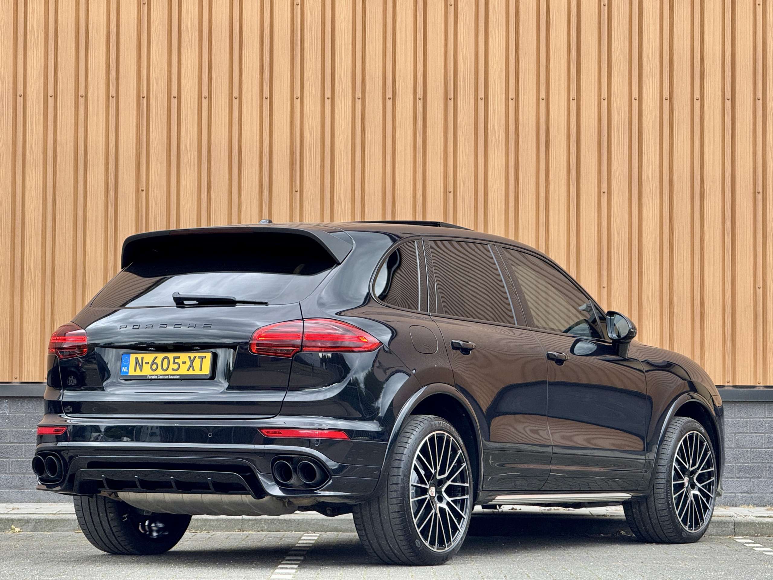 Porsche - Cayenne