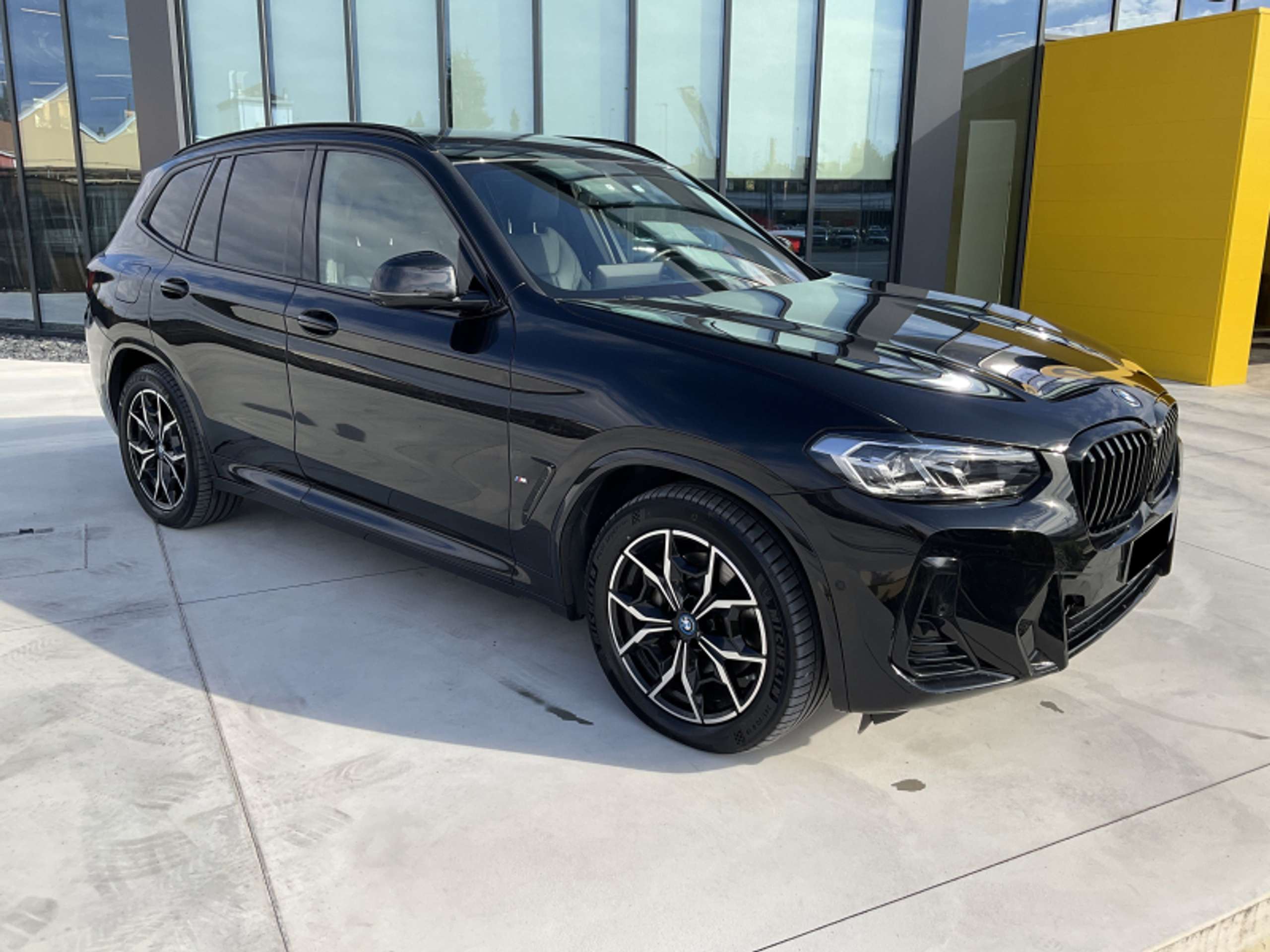 BMW - X3