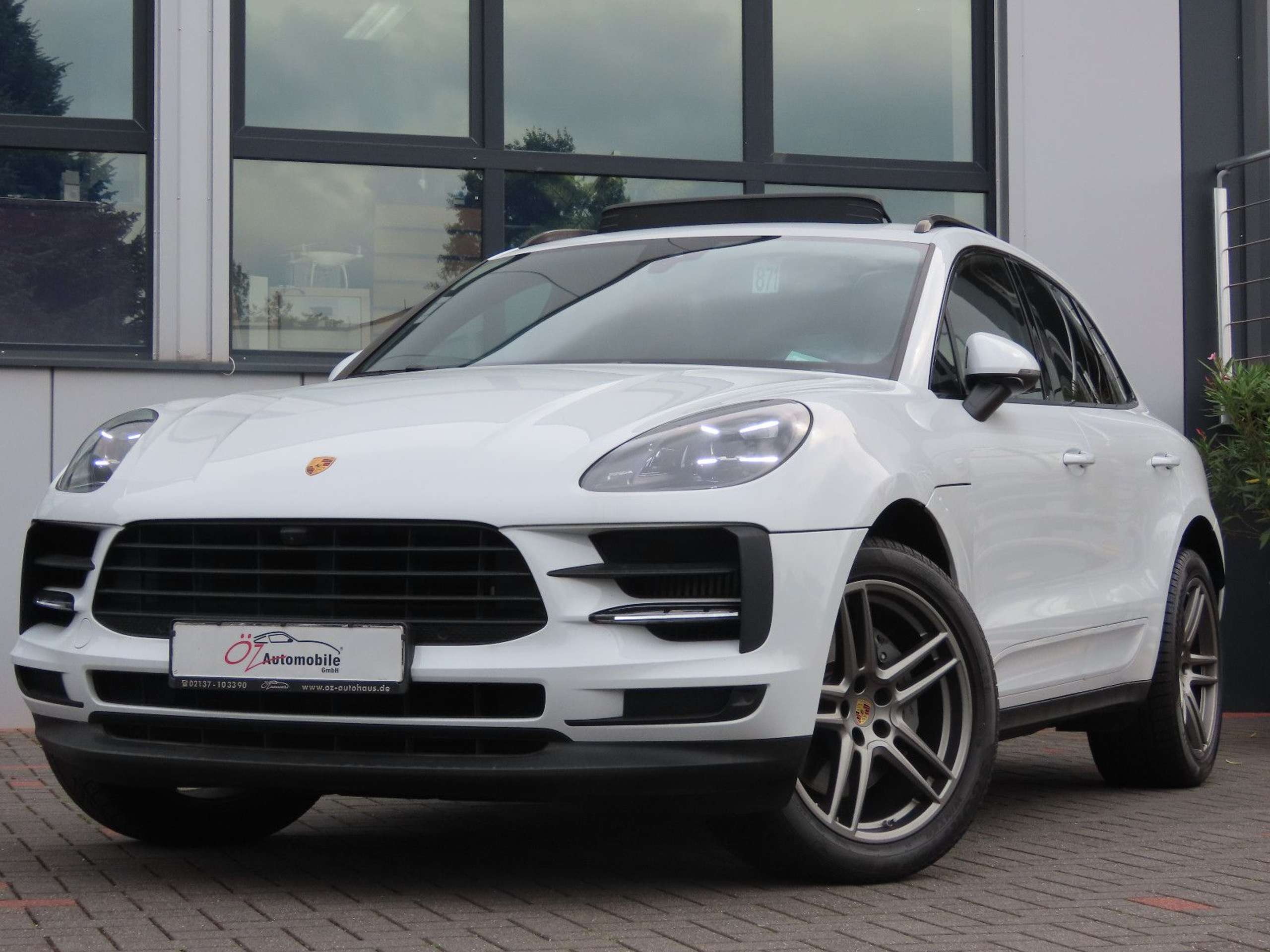 Porsche - Macan