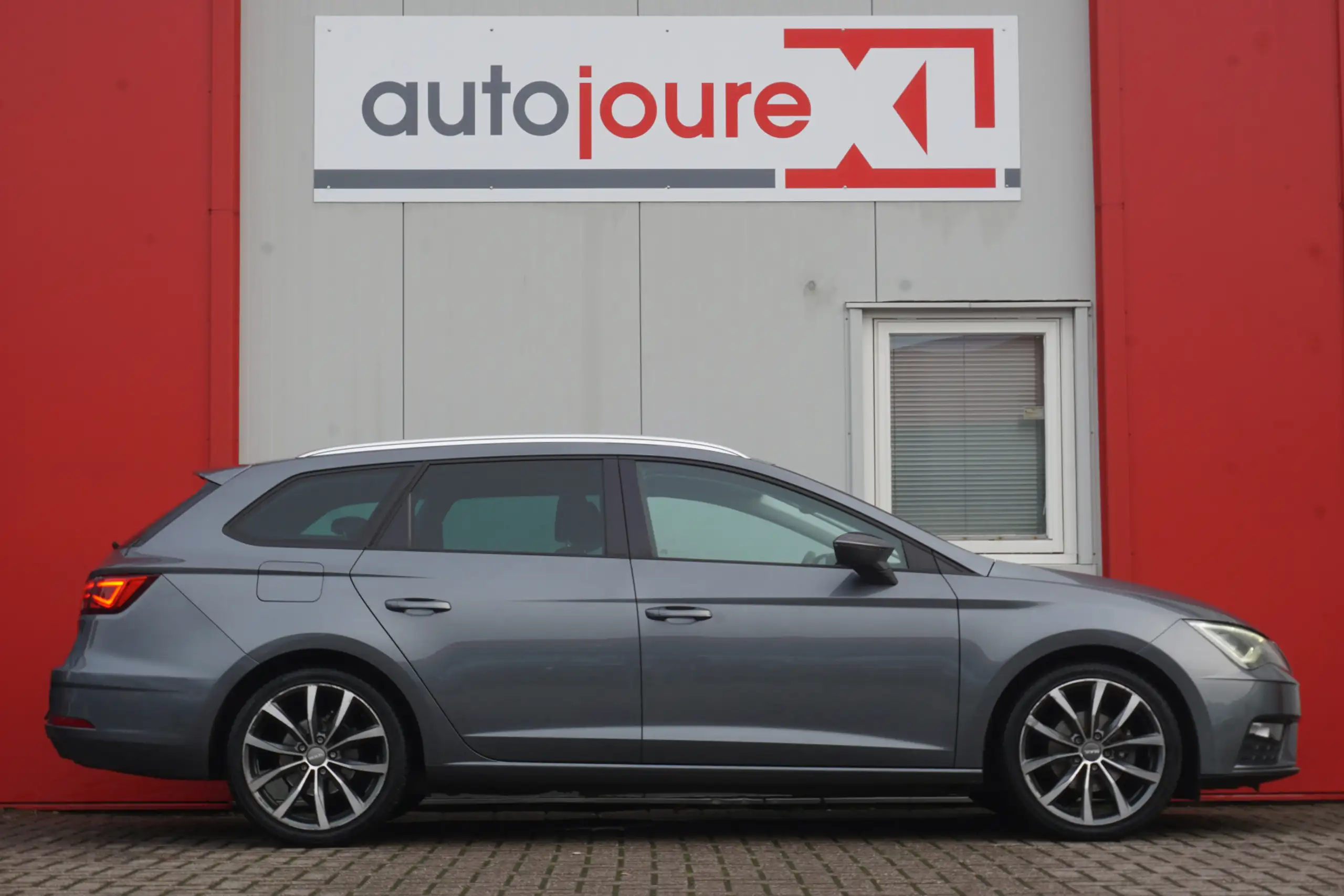 SEAT - Leon