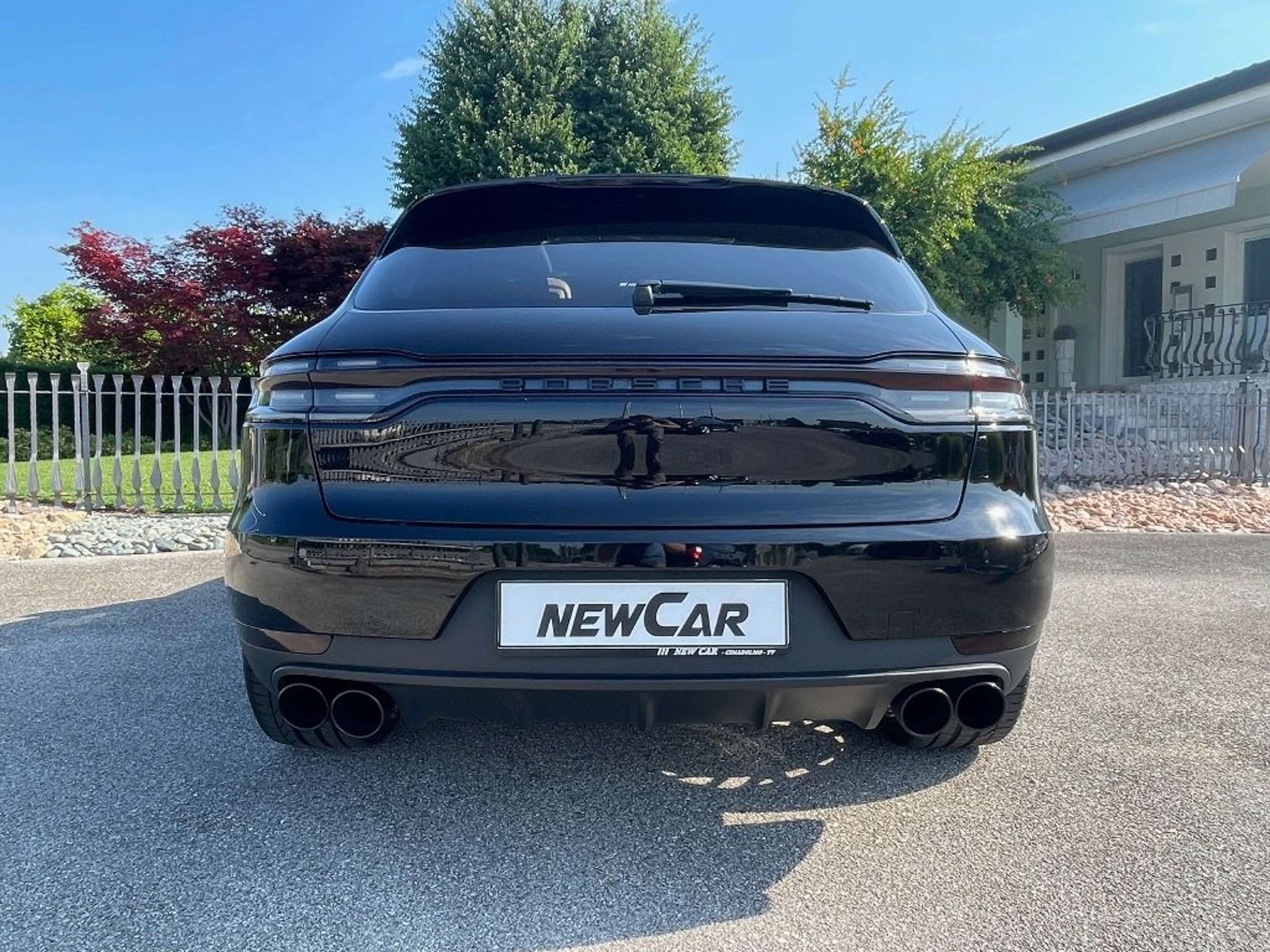 Porsche - Macan