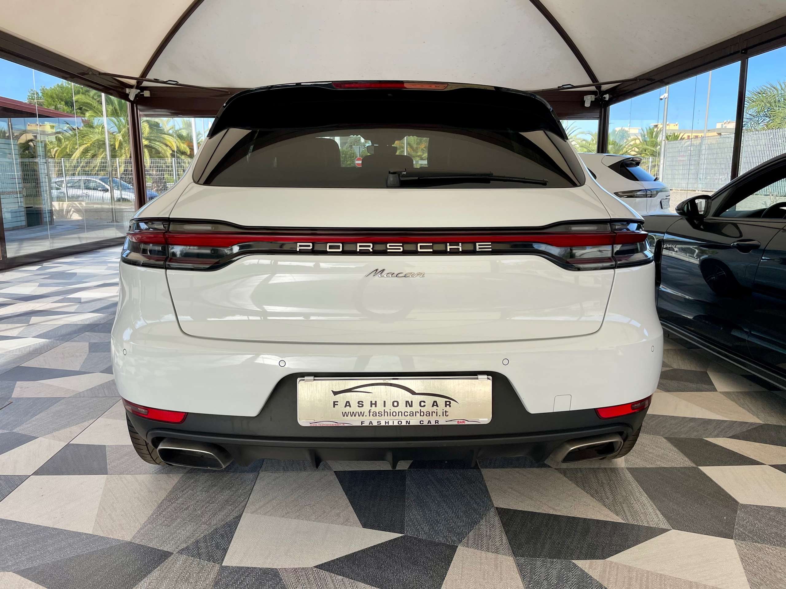 Porsche - Macan