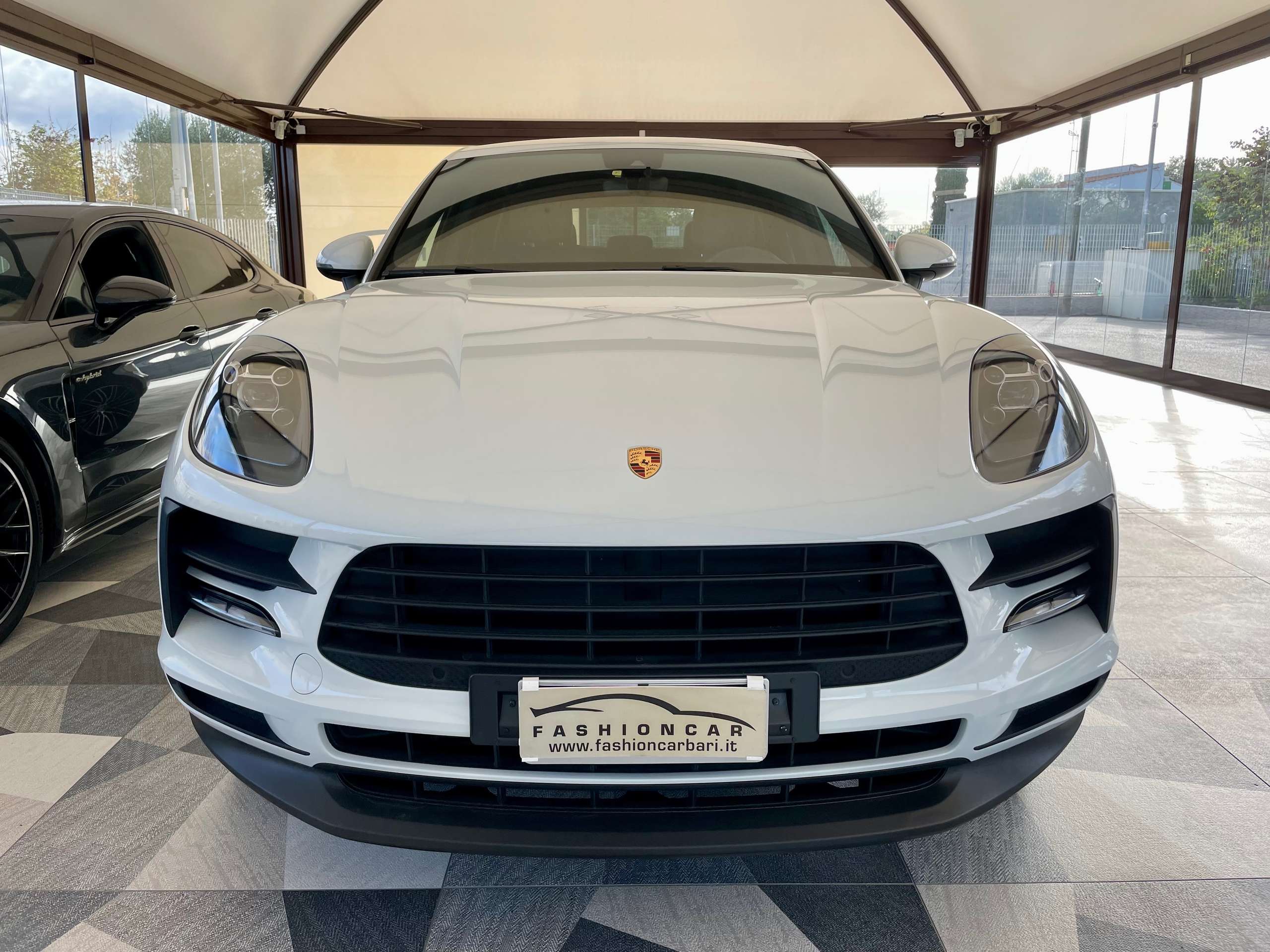 Porsche - Macan