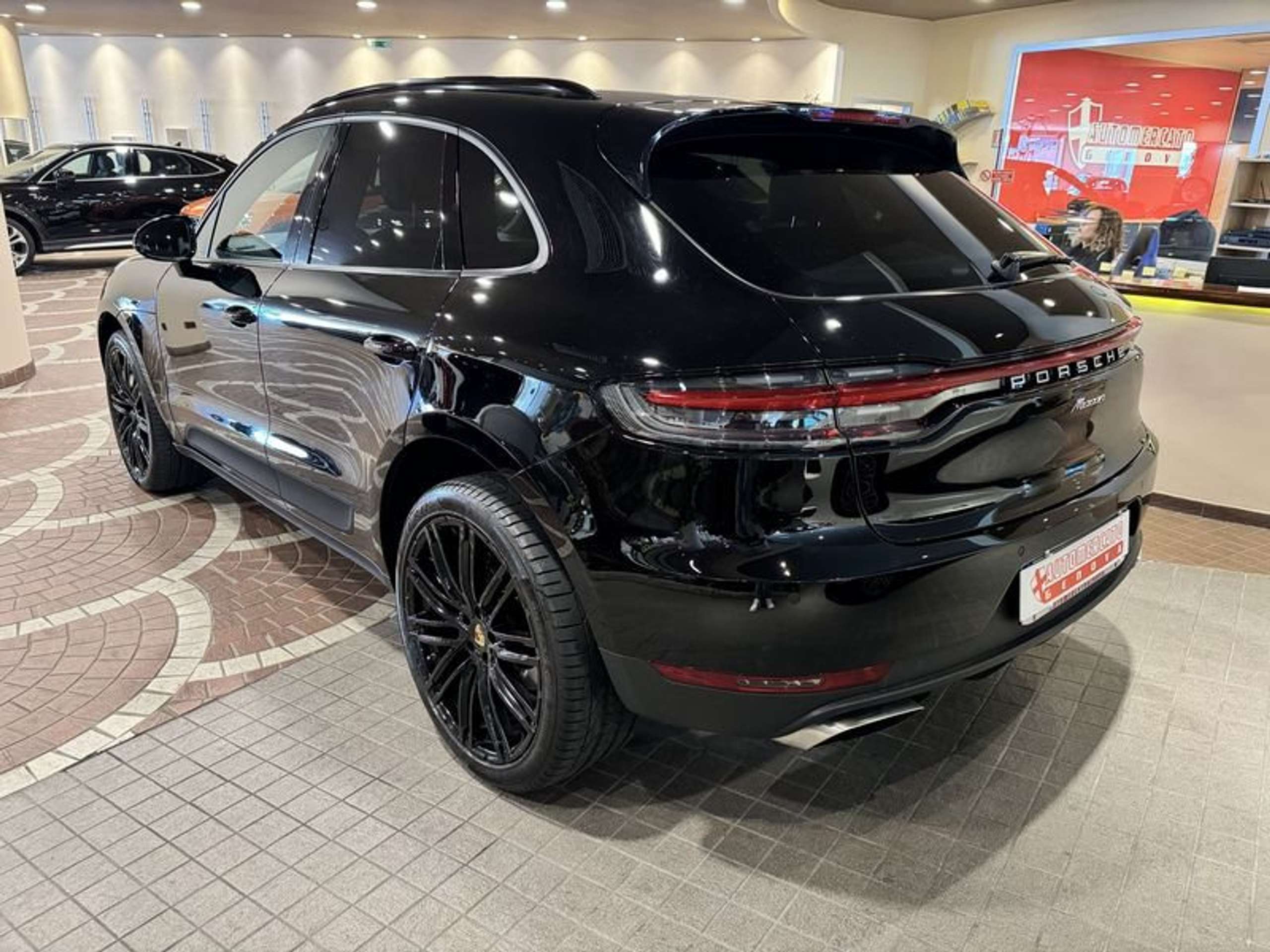 Porsche - Macan