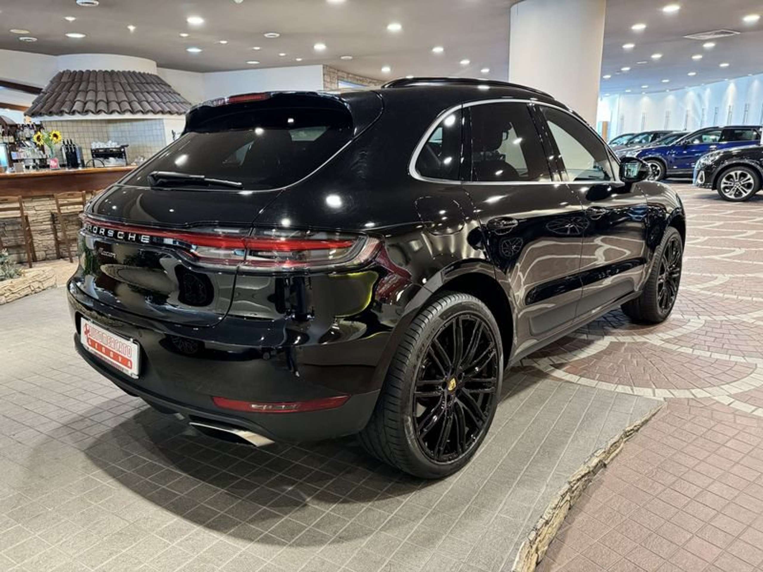 Porsche - Macan