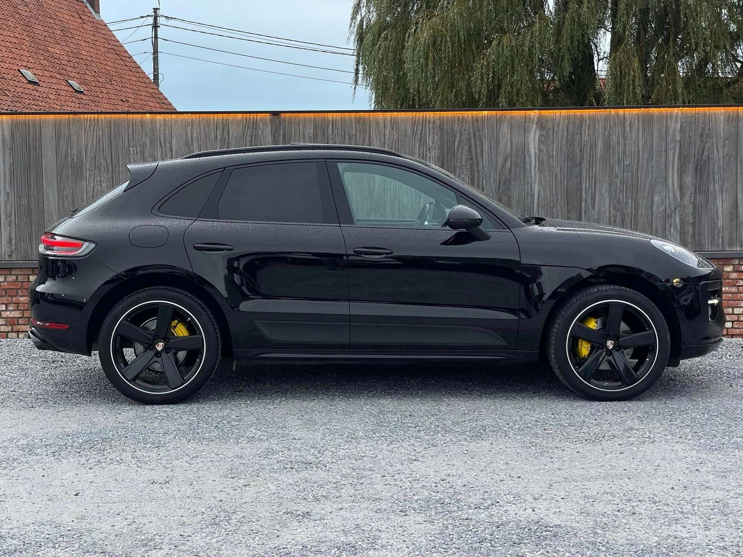 Porsche - Macan