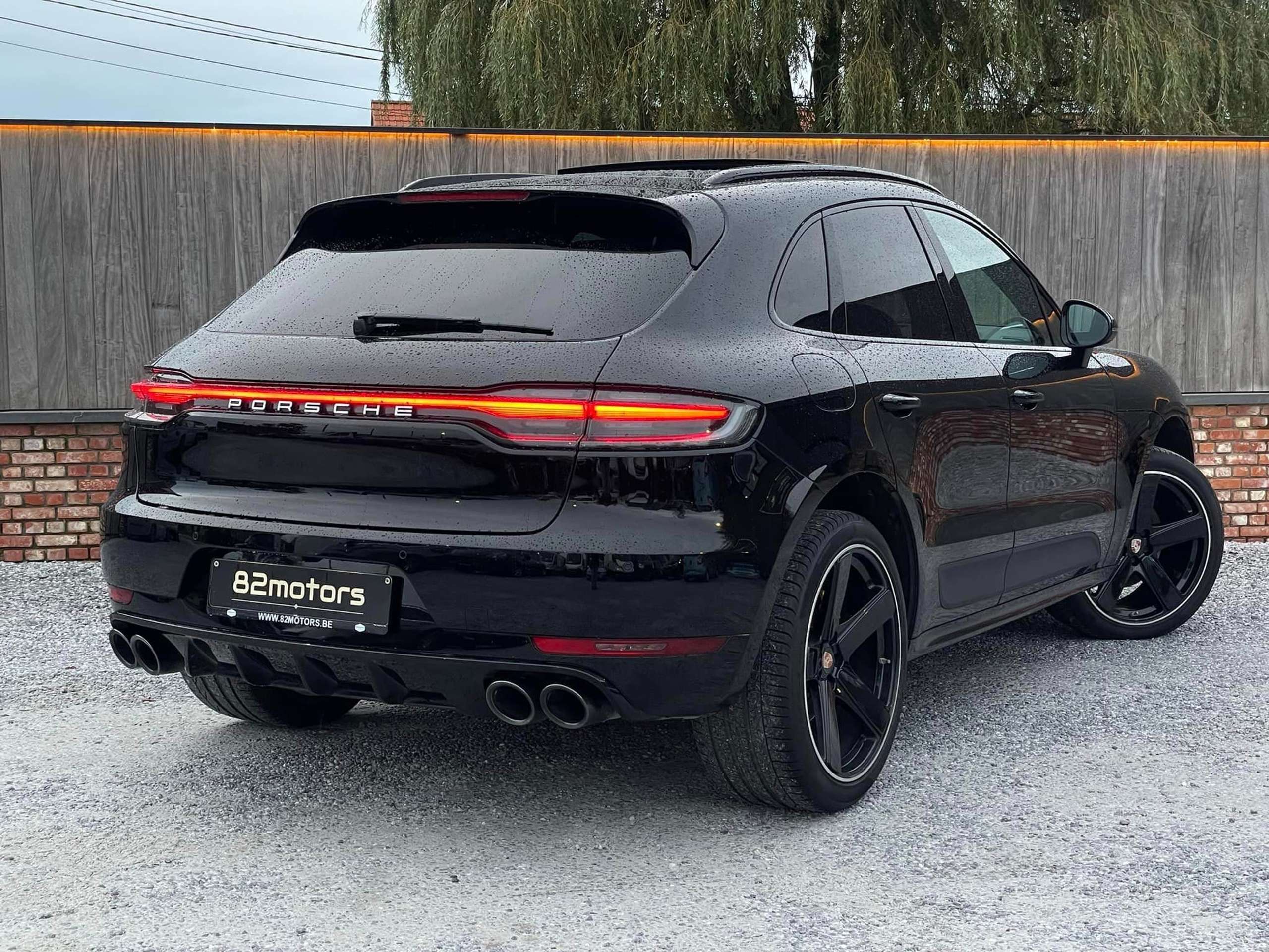 Porsche - Macan