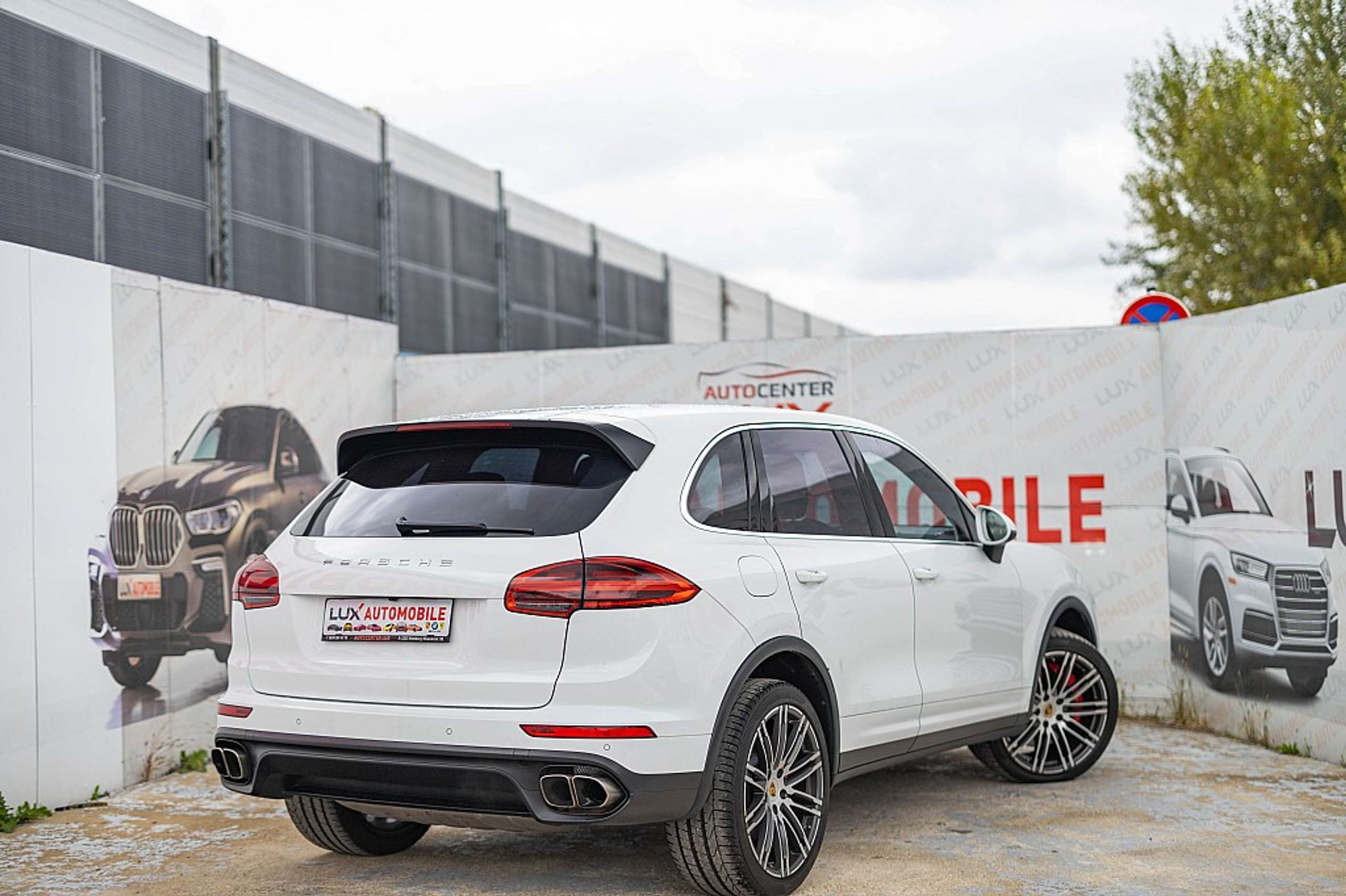 Porsche - Cayenne