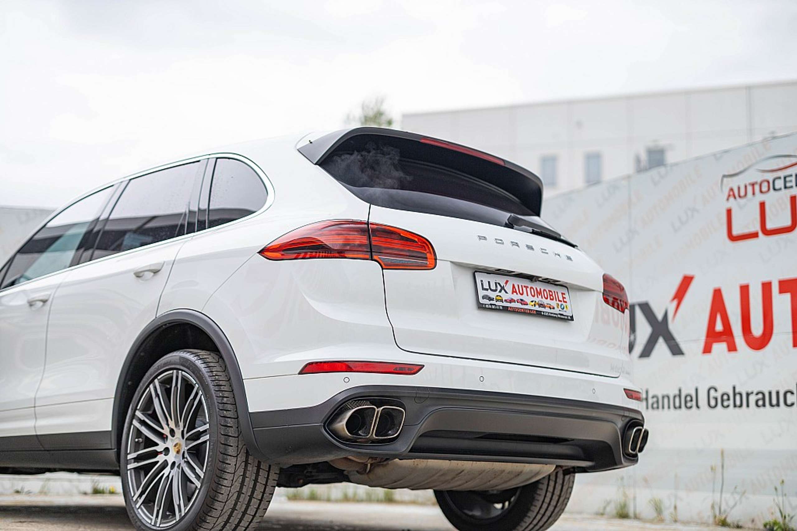 Porsche - Cayenne