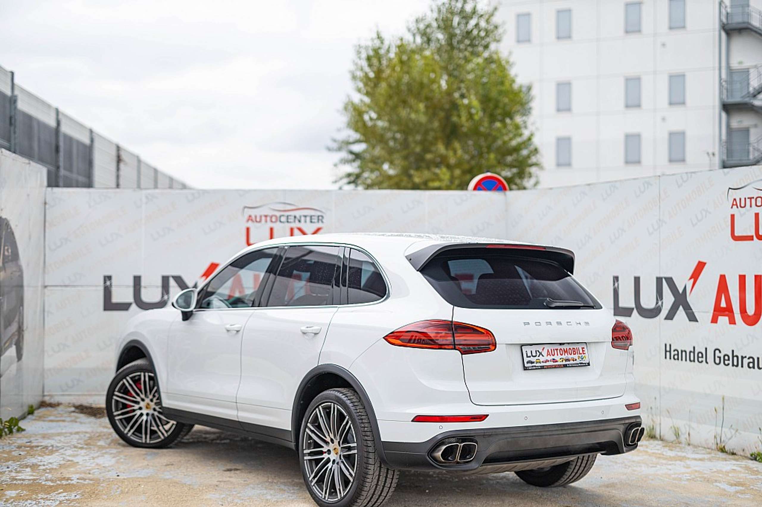 Porsche - Cayenne