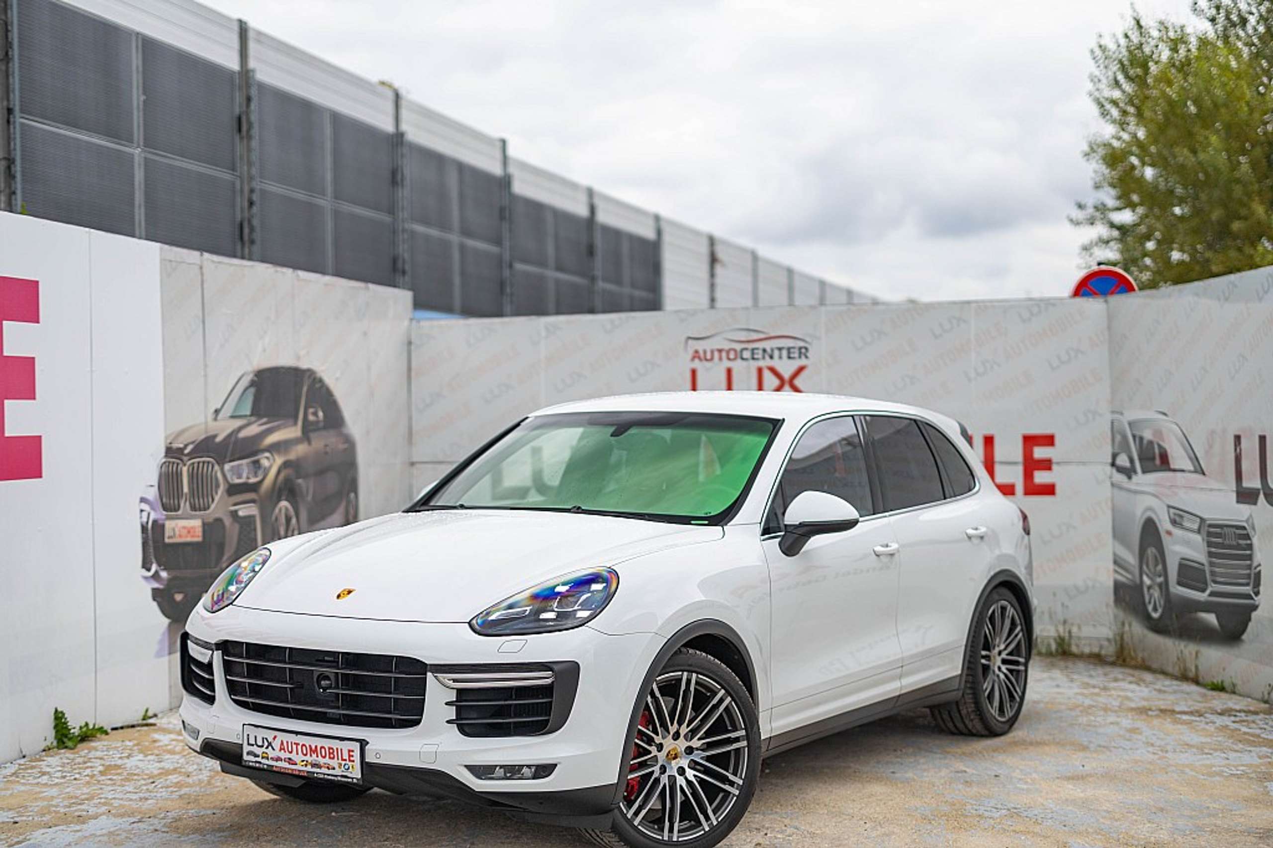 Porsche - Cayenne