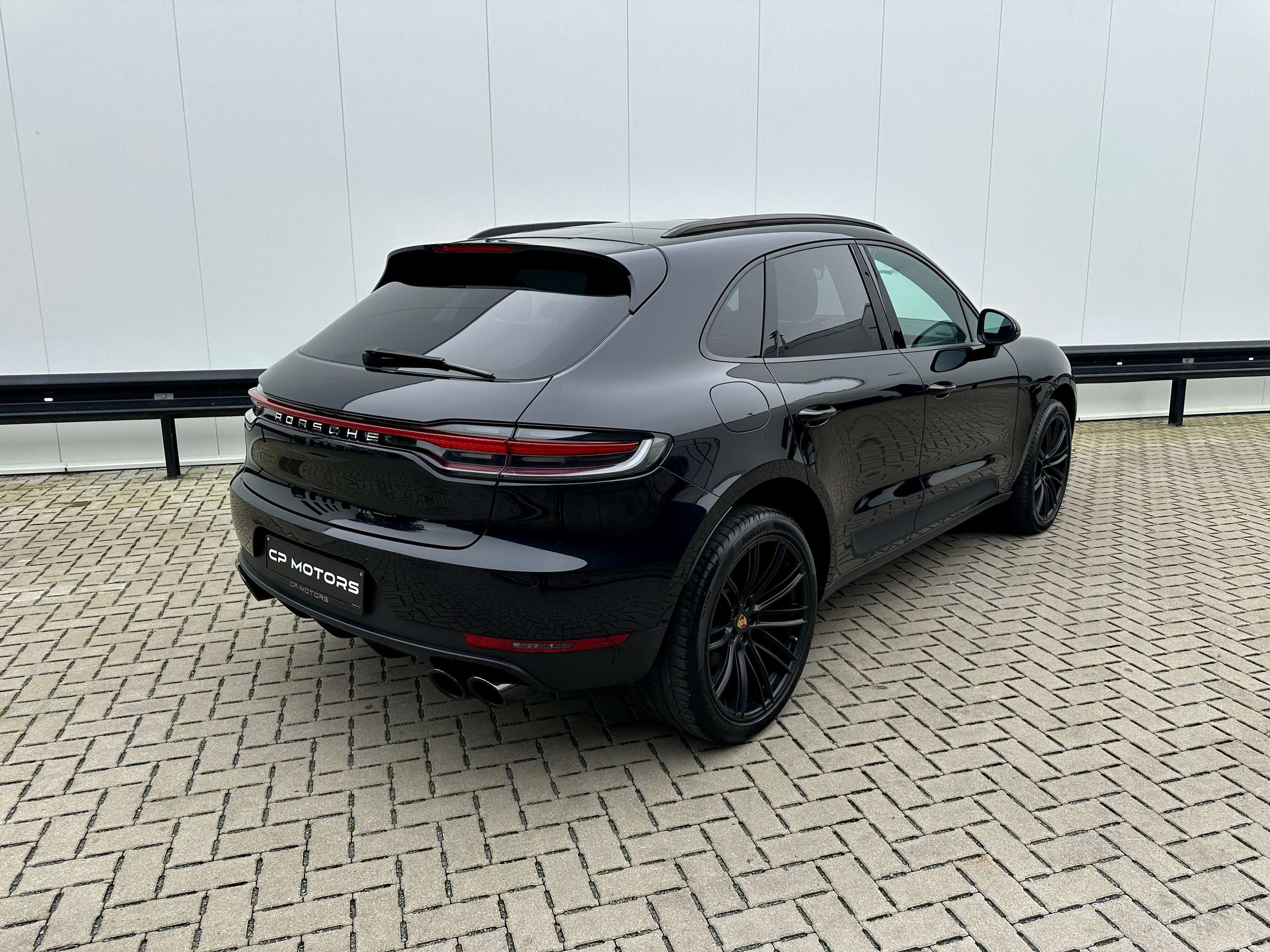 Porsche - Macan