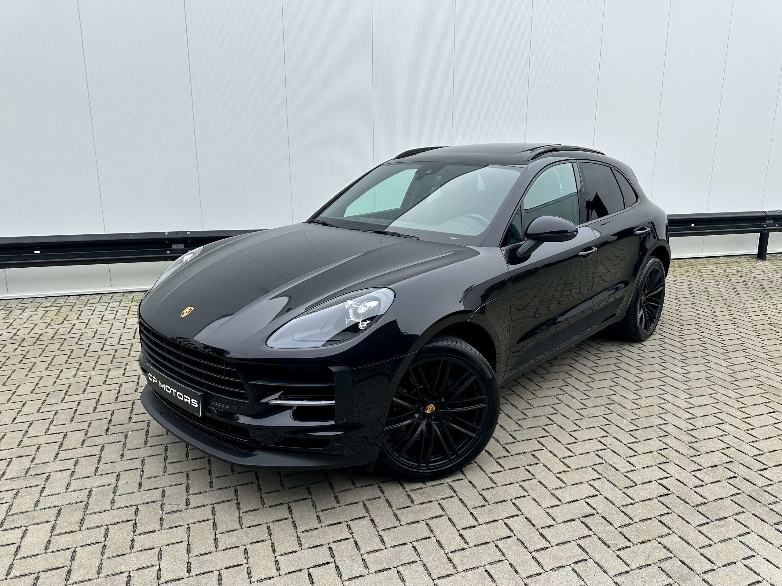 Porsche - Macan