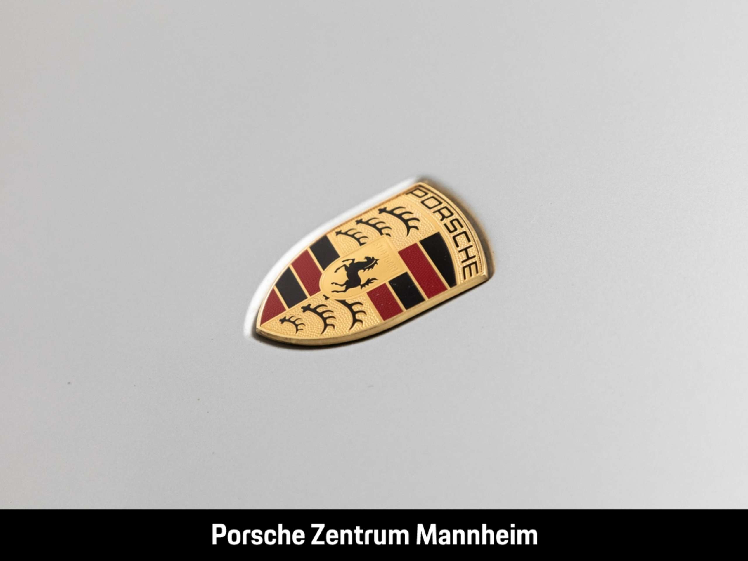 Porsche - Taycan