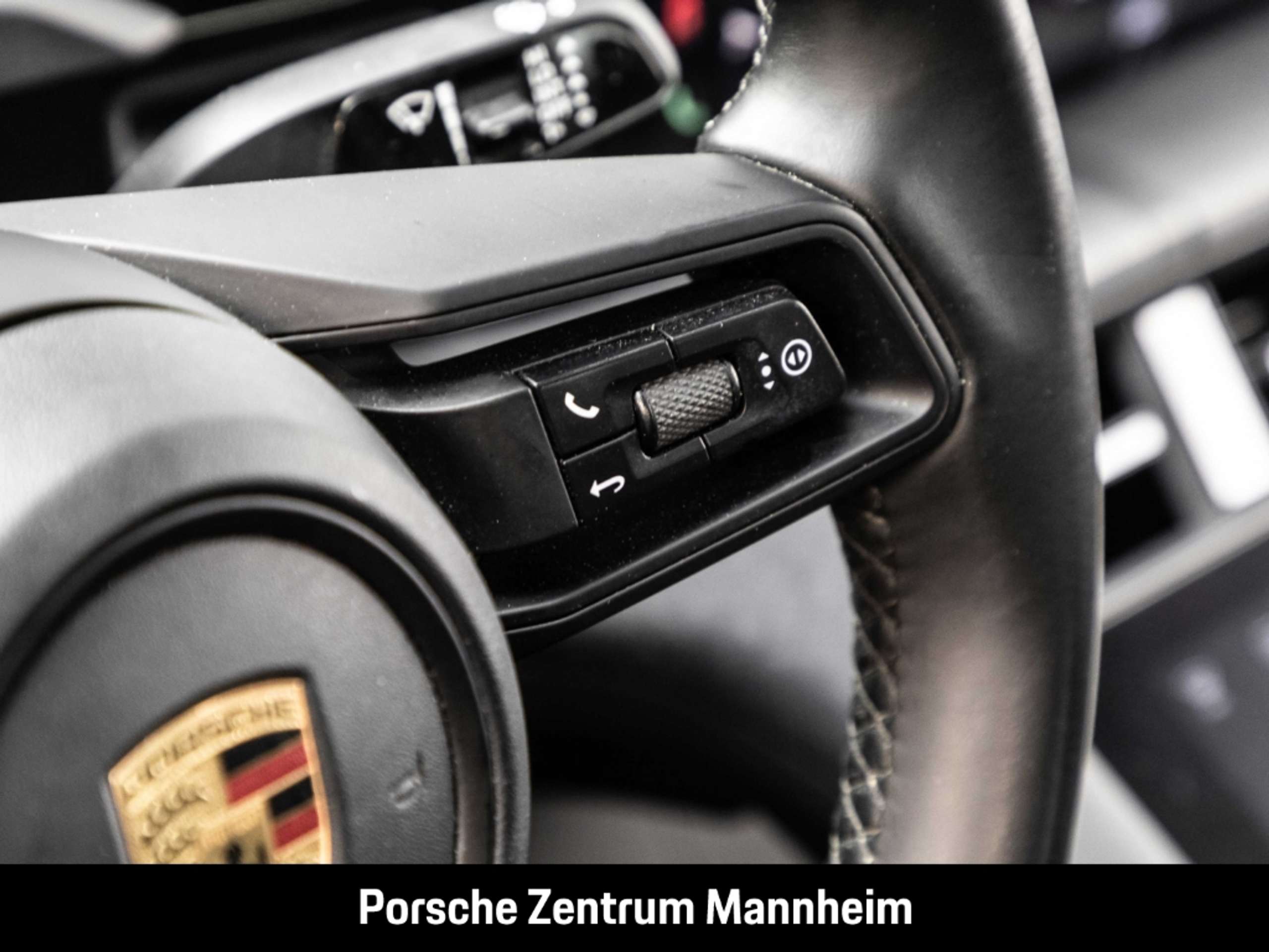 Porsche - Taycan