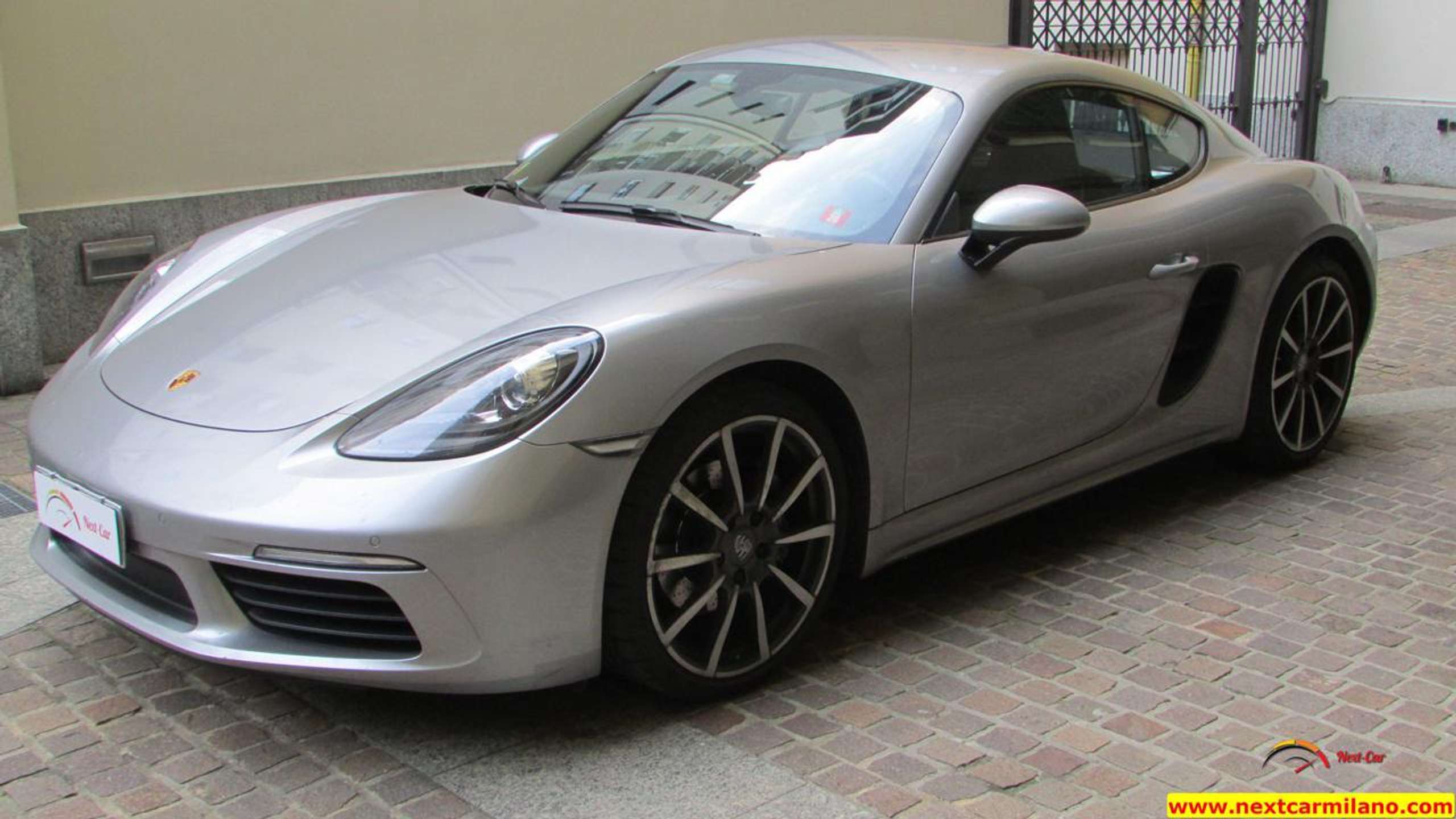 Porsche - Cayman