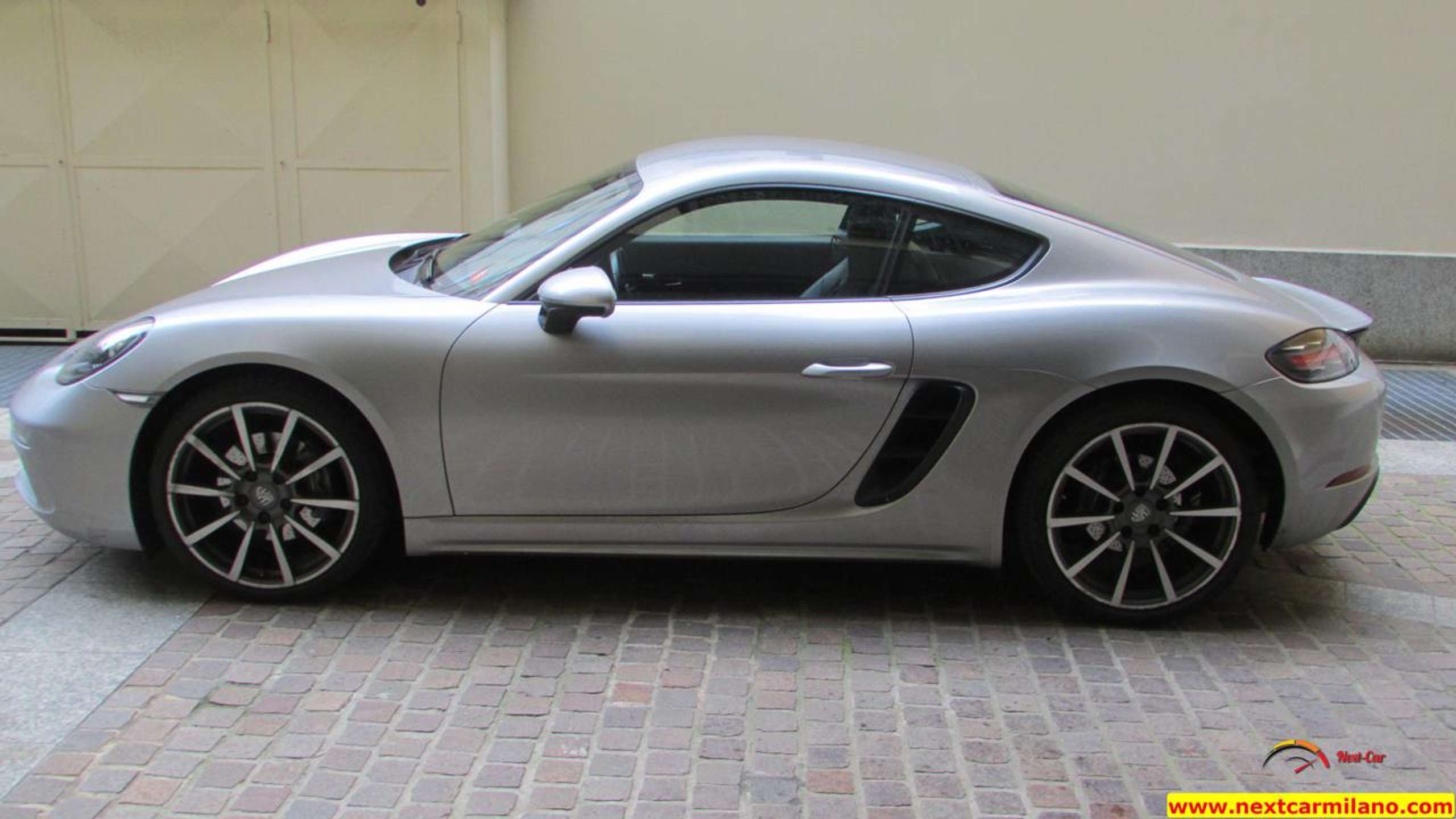 Porsche - Cayman