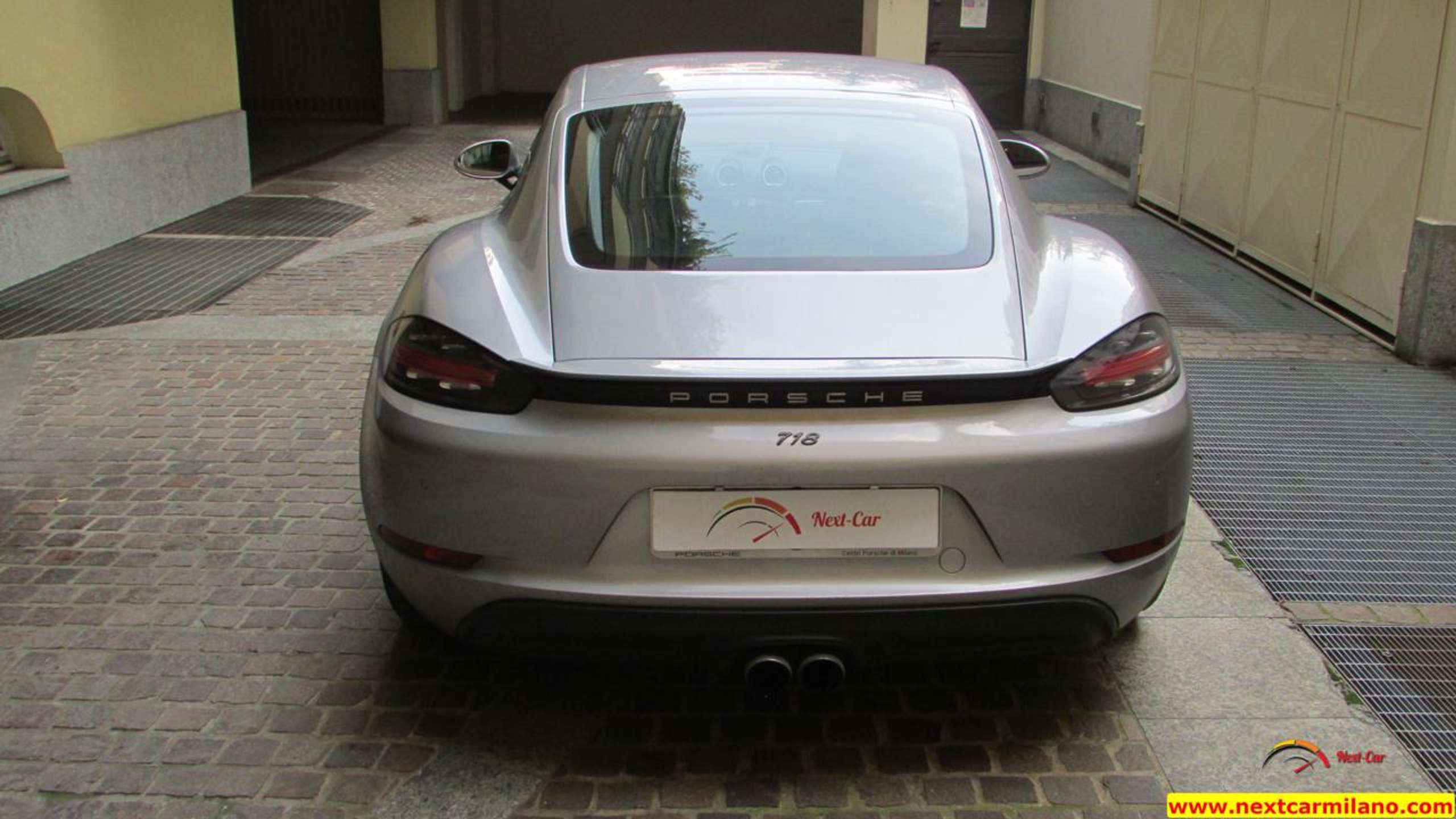 Porsche - Cayman