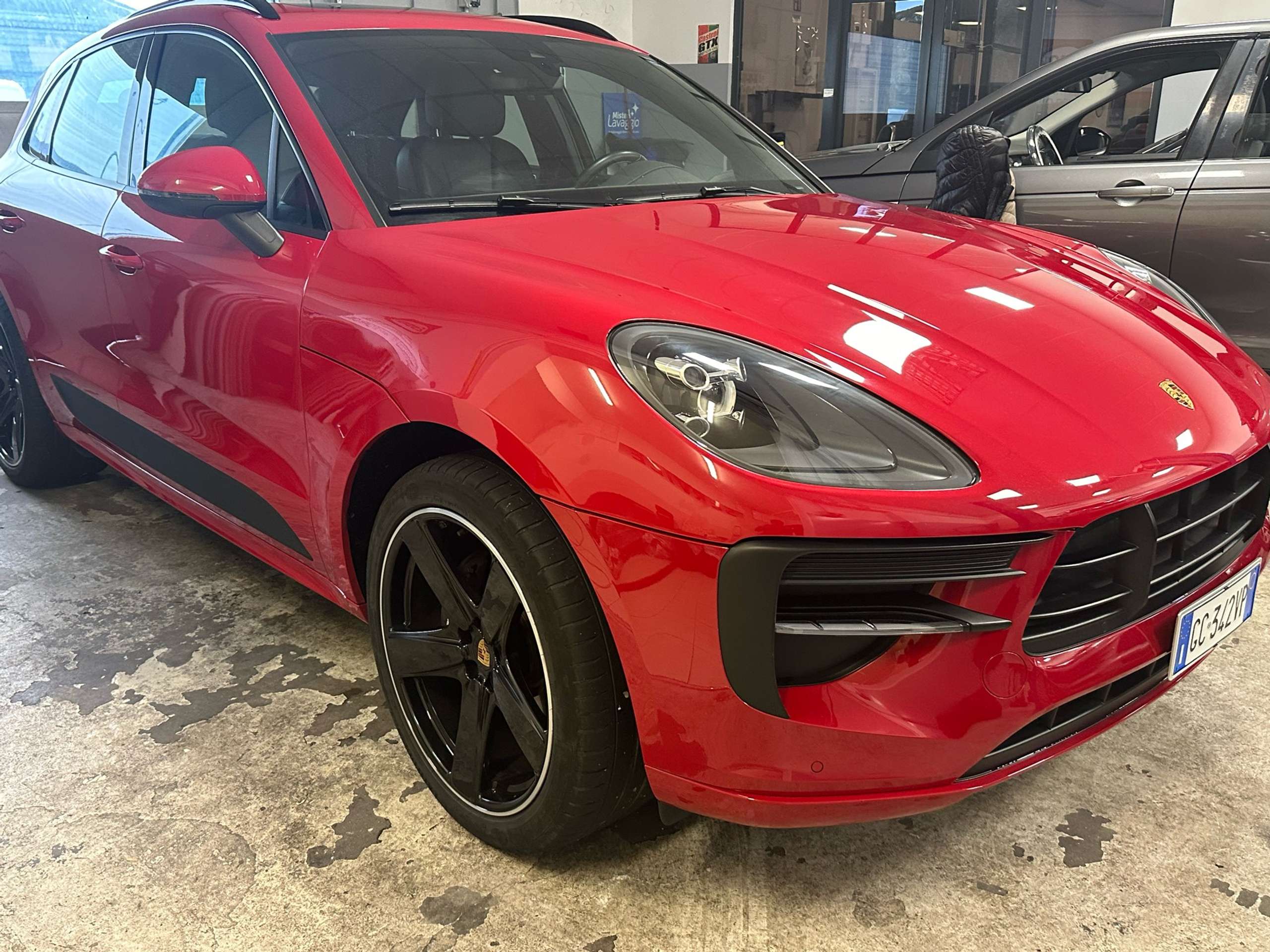 Porsche - Macan