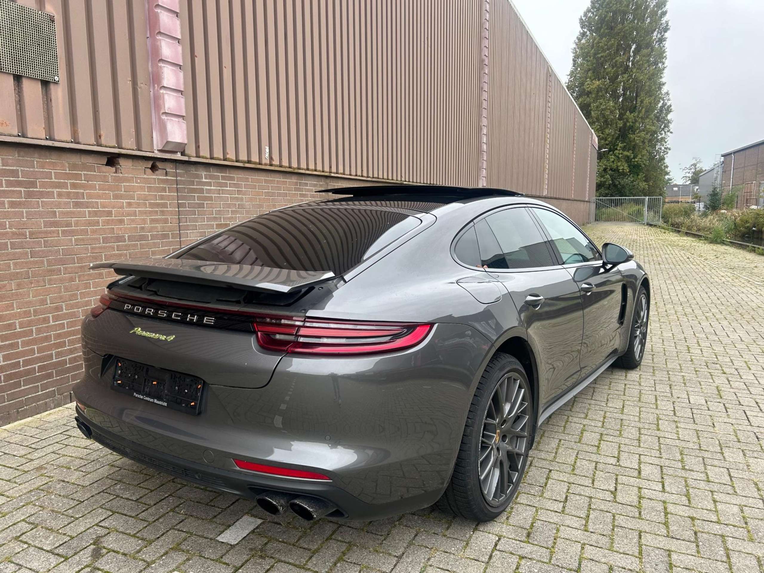 Porsche - Panamera