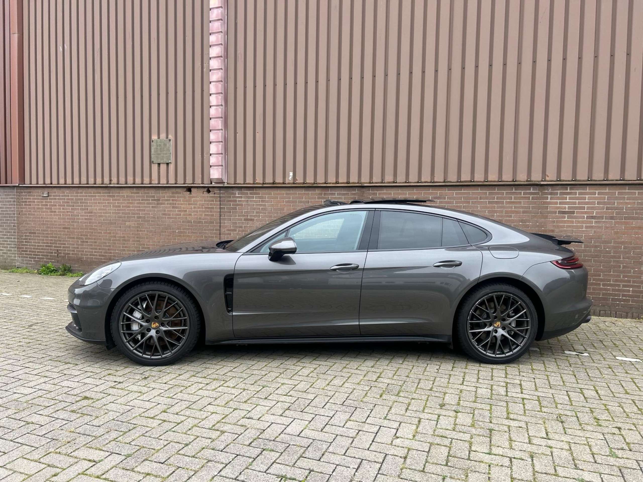 Porsche - Panamera