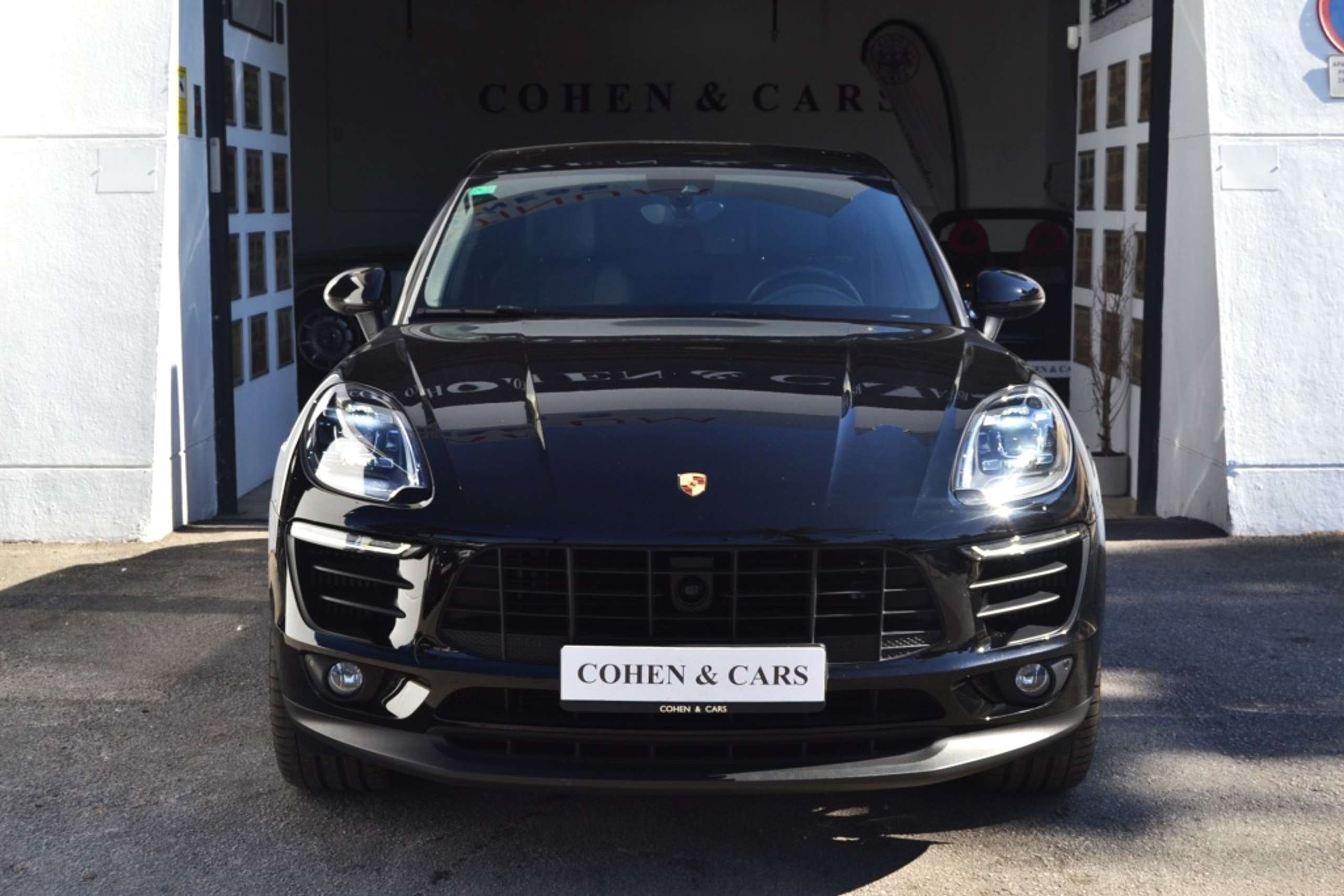 Porsche - Macan