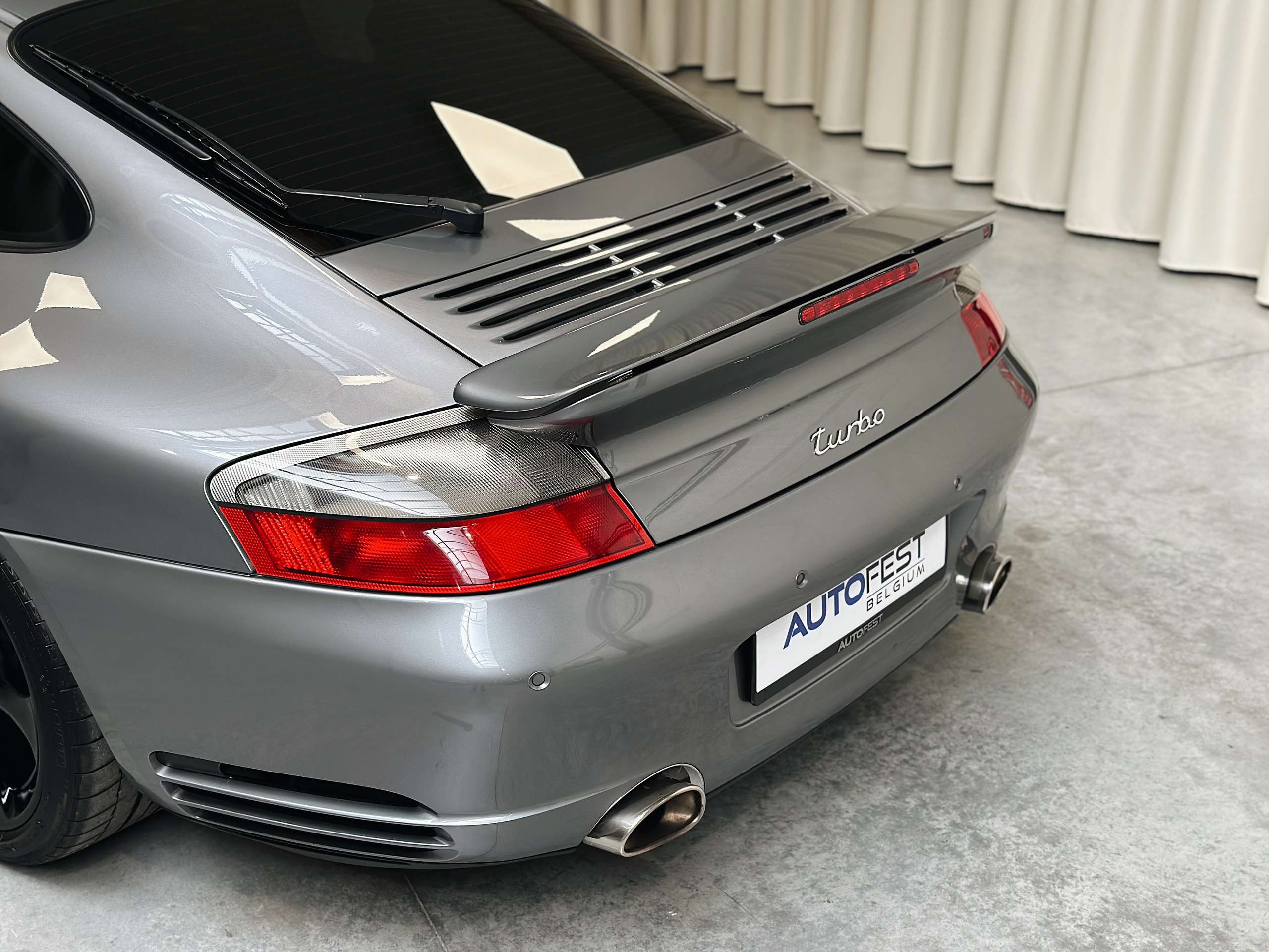 Porsche - 911