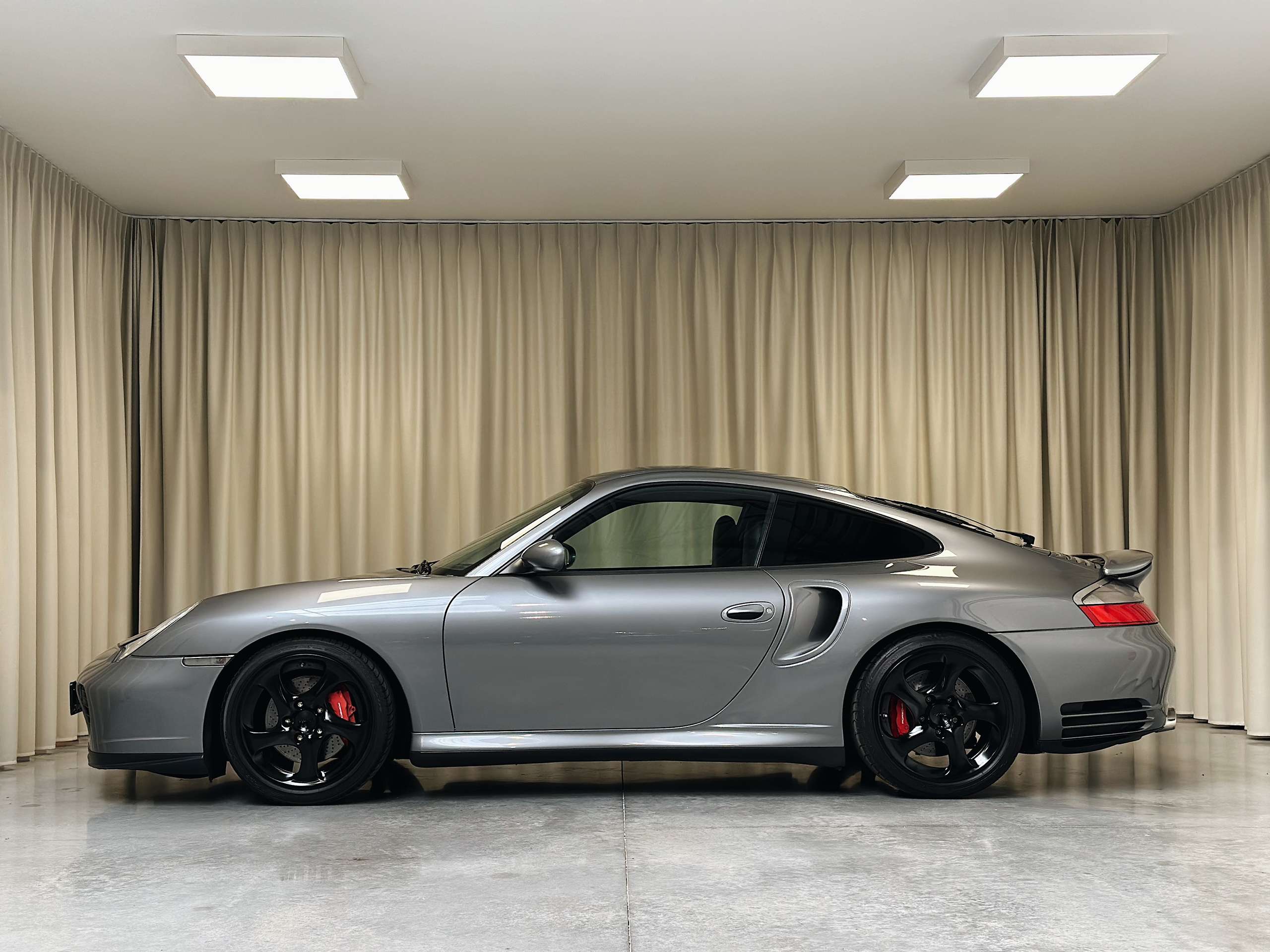 Porsche - 911