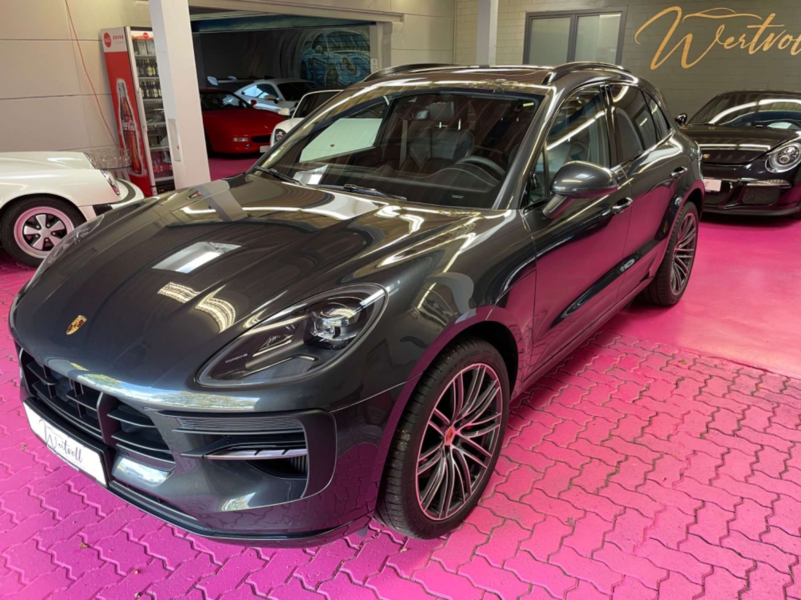 Porsche - Macan