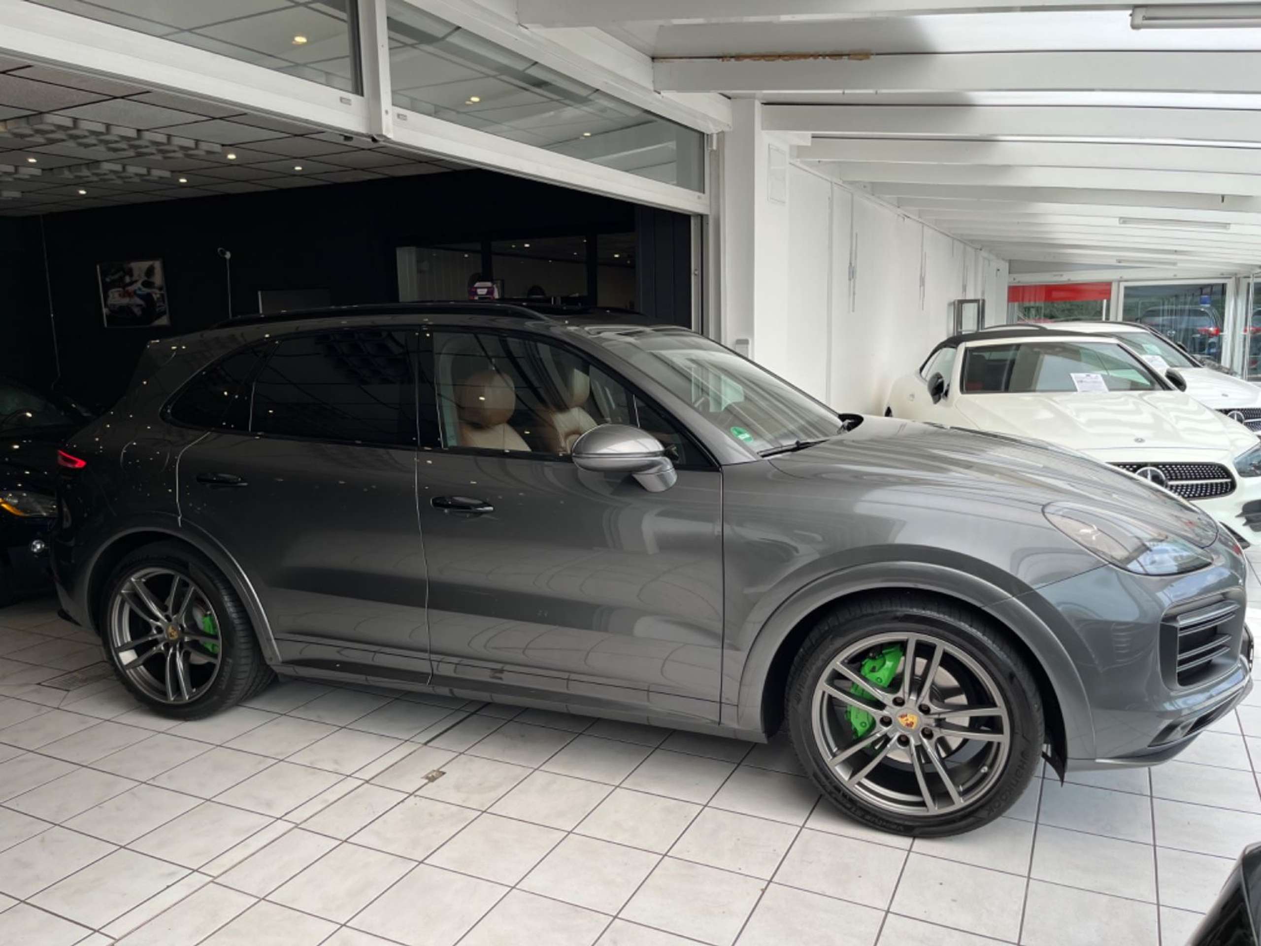 Porsche - Cayenne