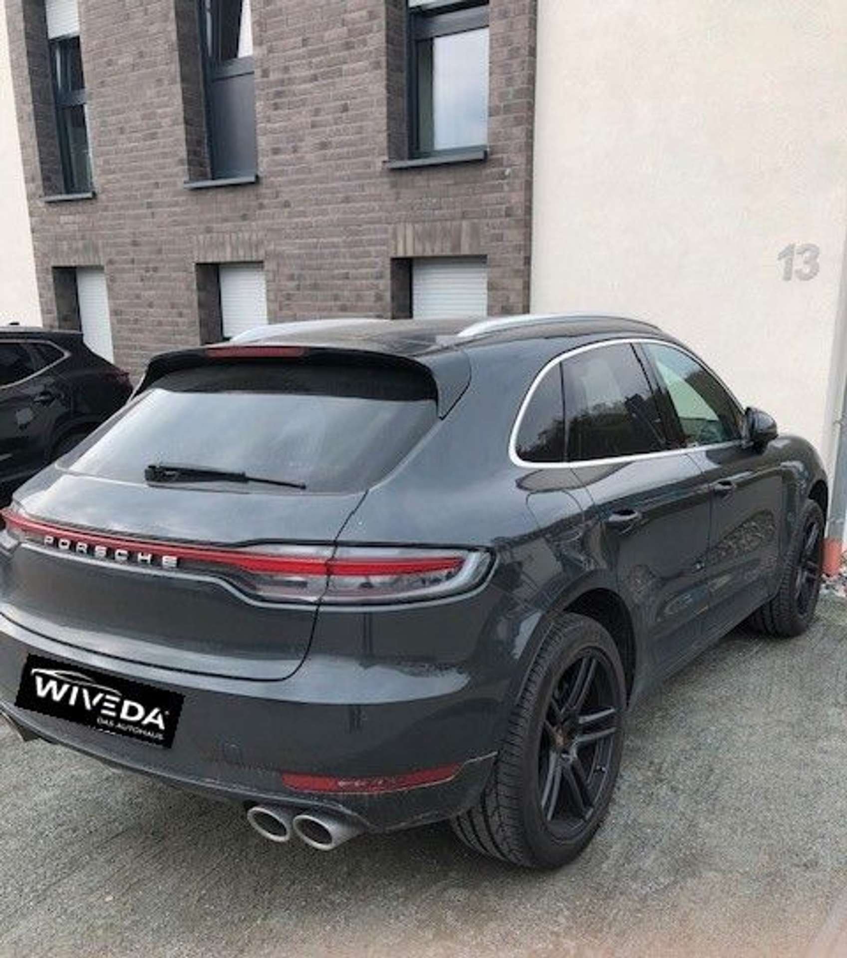 Porsche - Macan