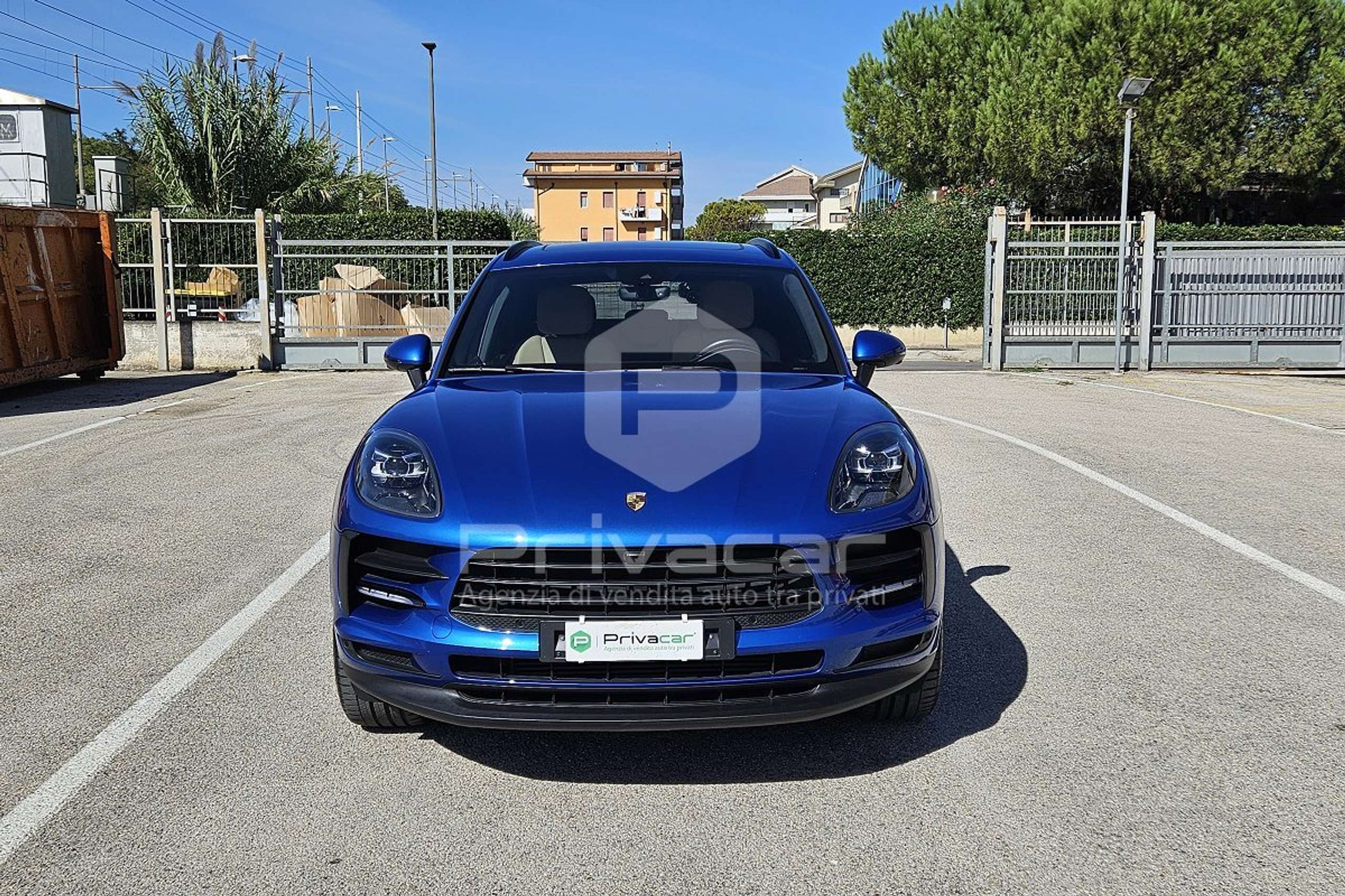 Porsche - Macan