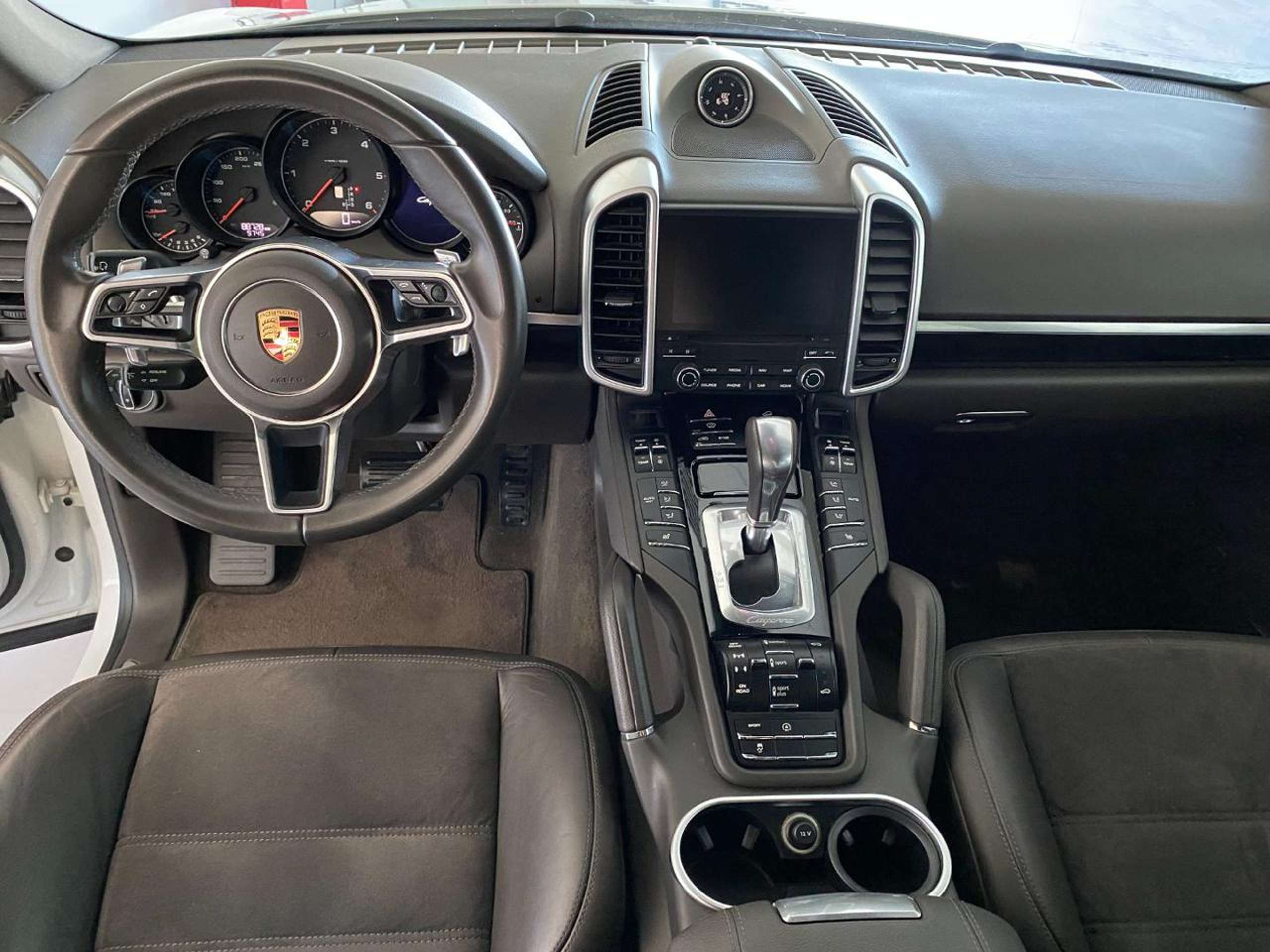 Porsche - Cayenne