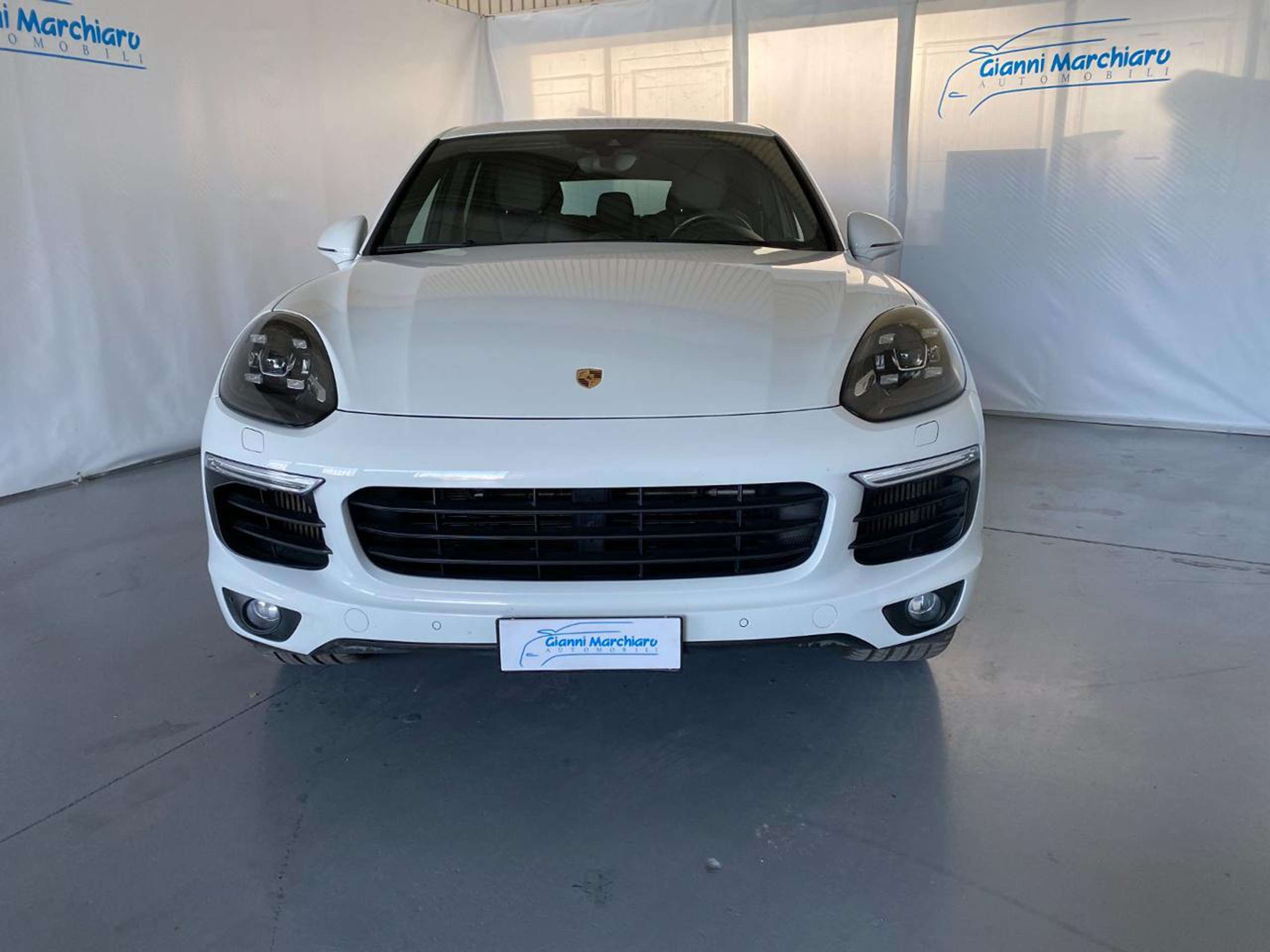 Porsche - Cayenne