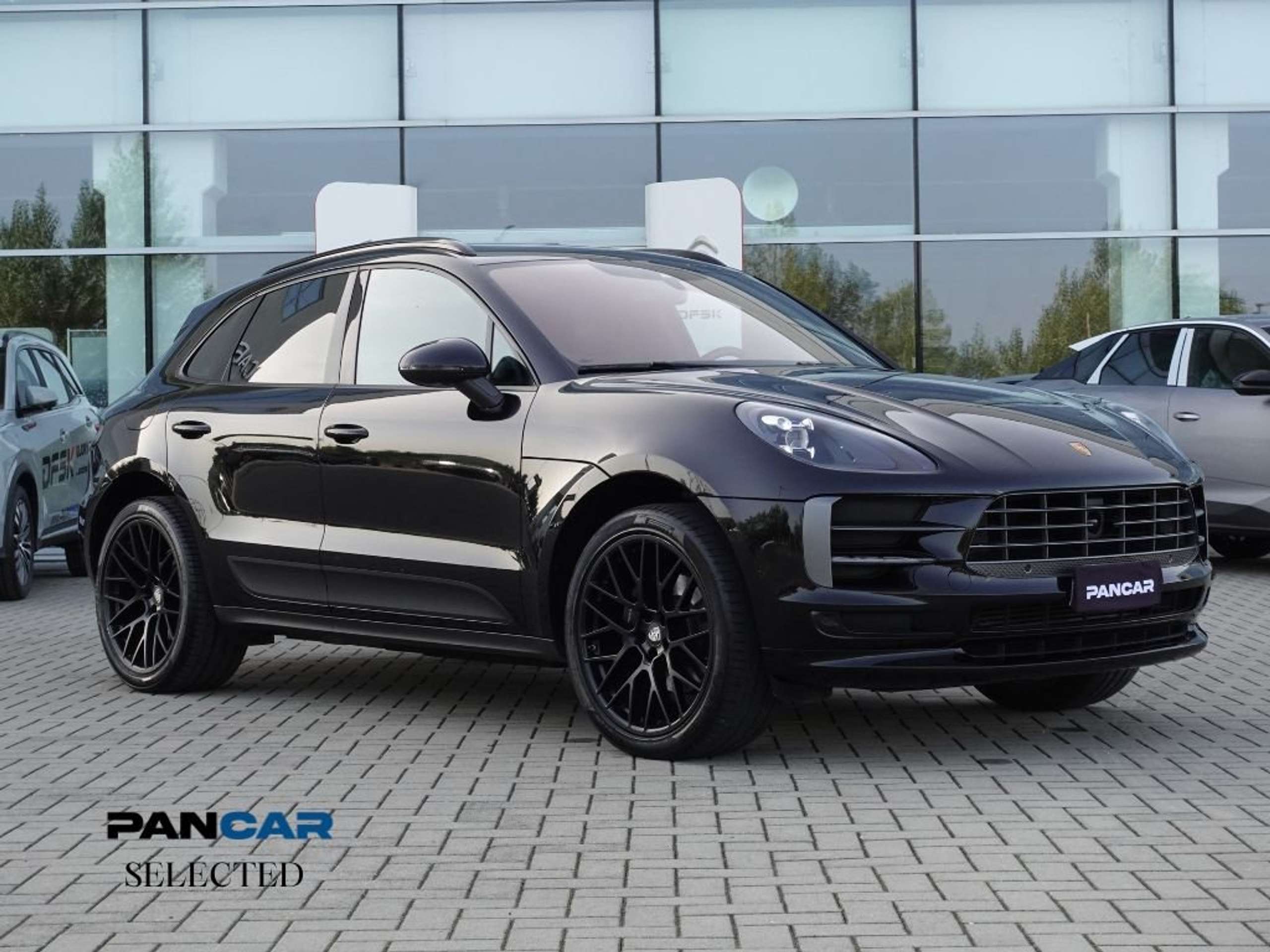 Porsche - Macan