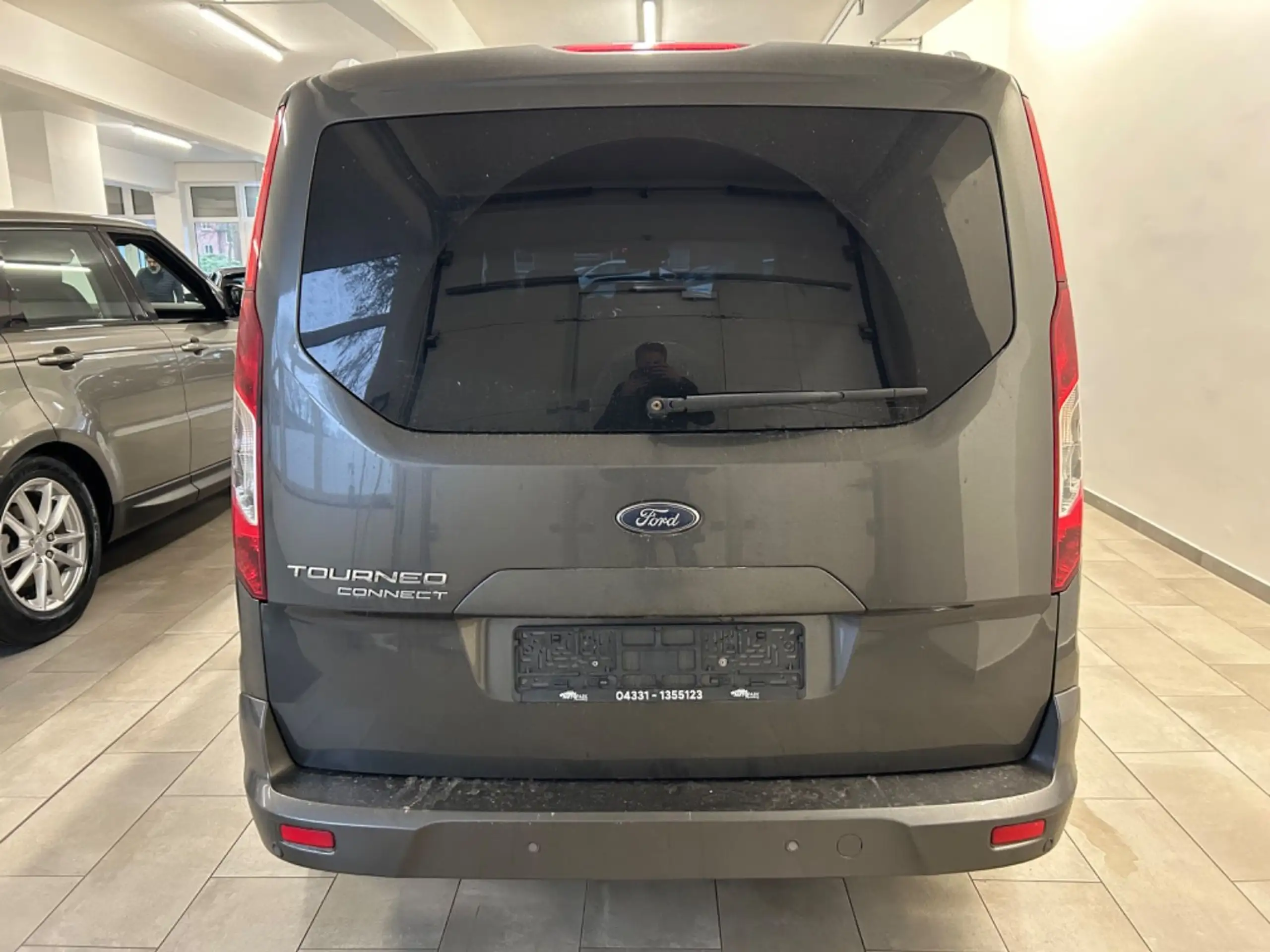 Ford - Grand Tourneo