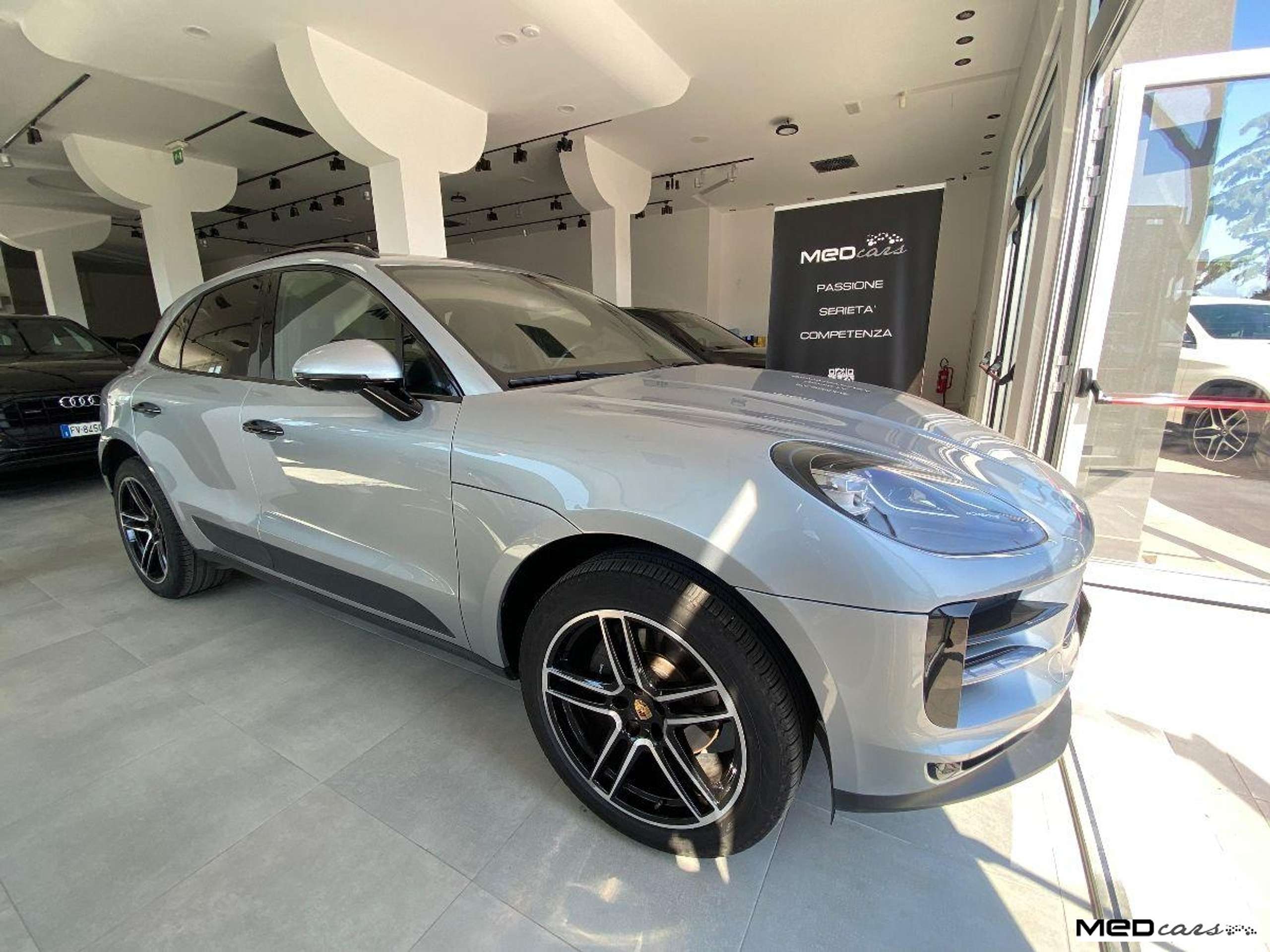 Porsche - Macan