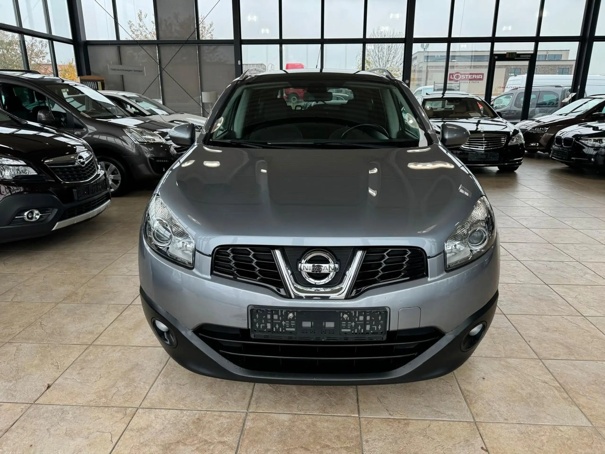 Nissan - Qashqai+2