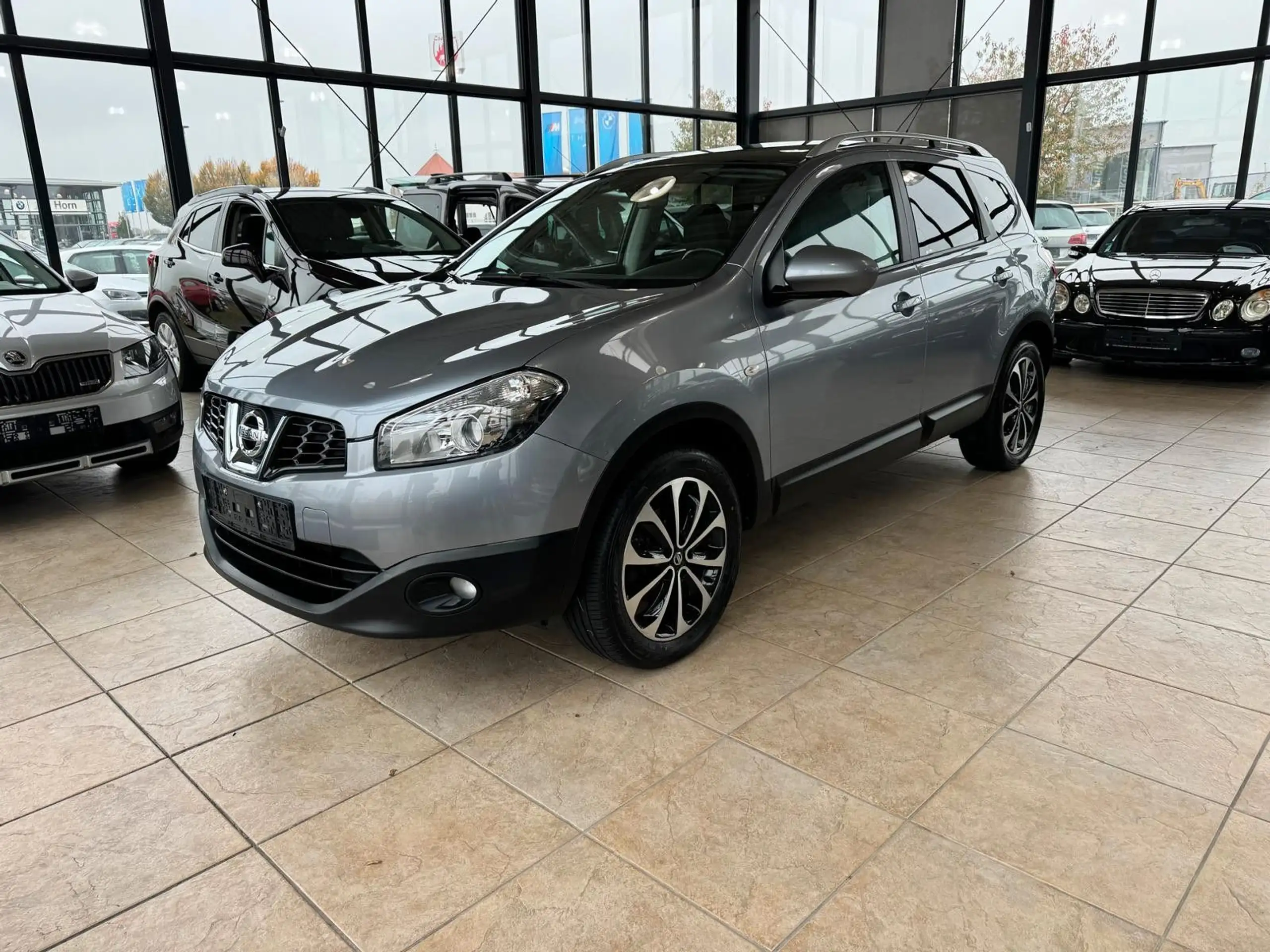 Nissan - Qashqai+2