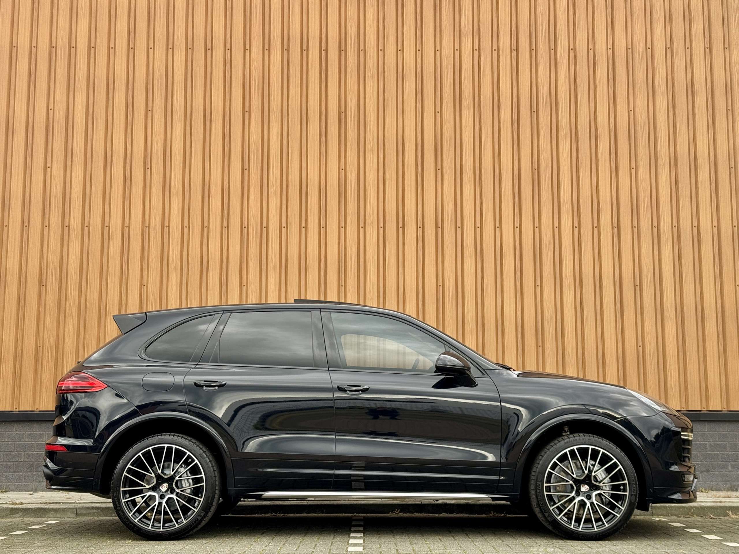 Porsche - Cayenne