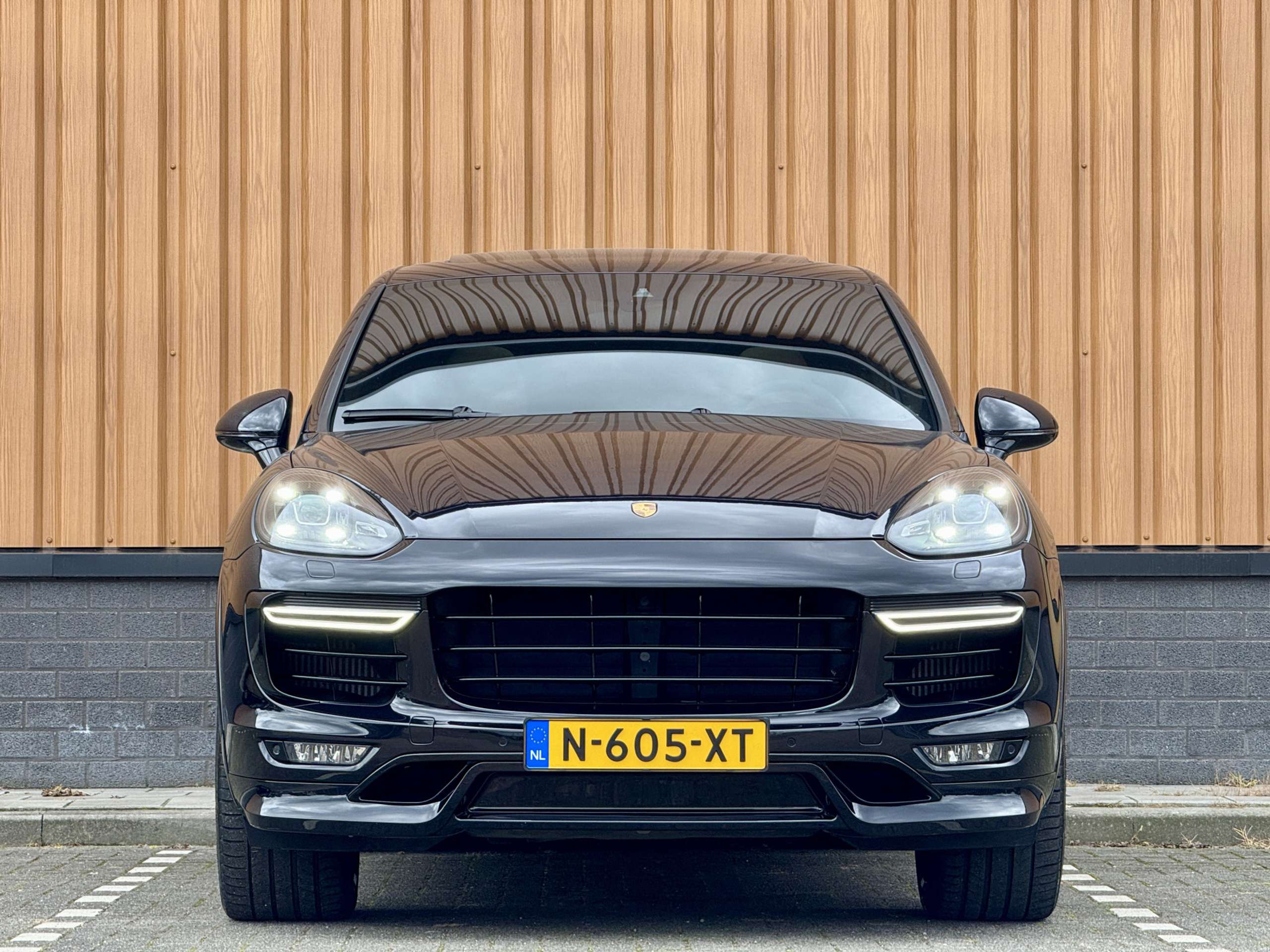 Porsche - Cayenne